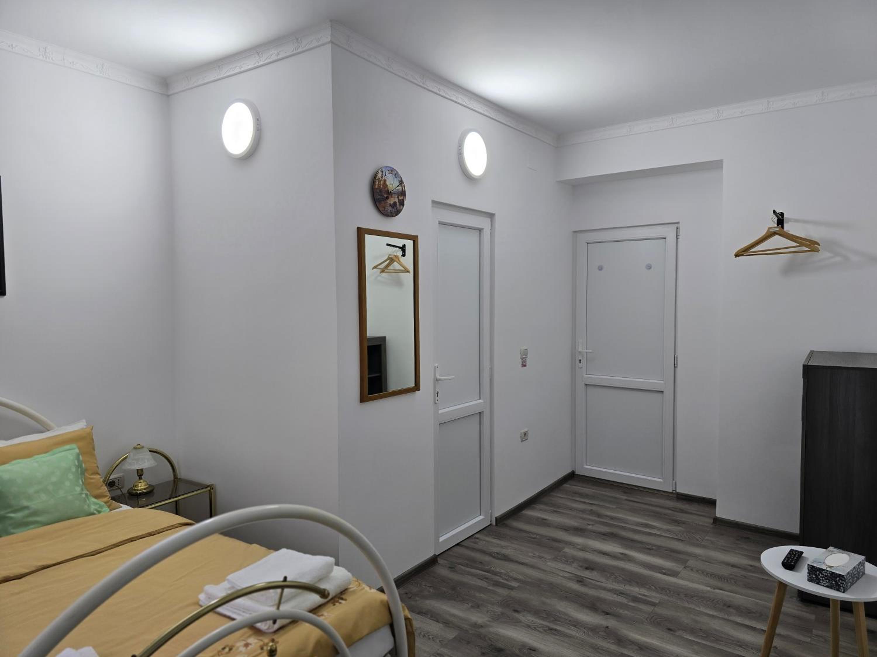 Double Room with Private Bathroom photo 2