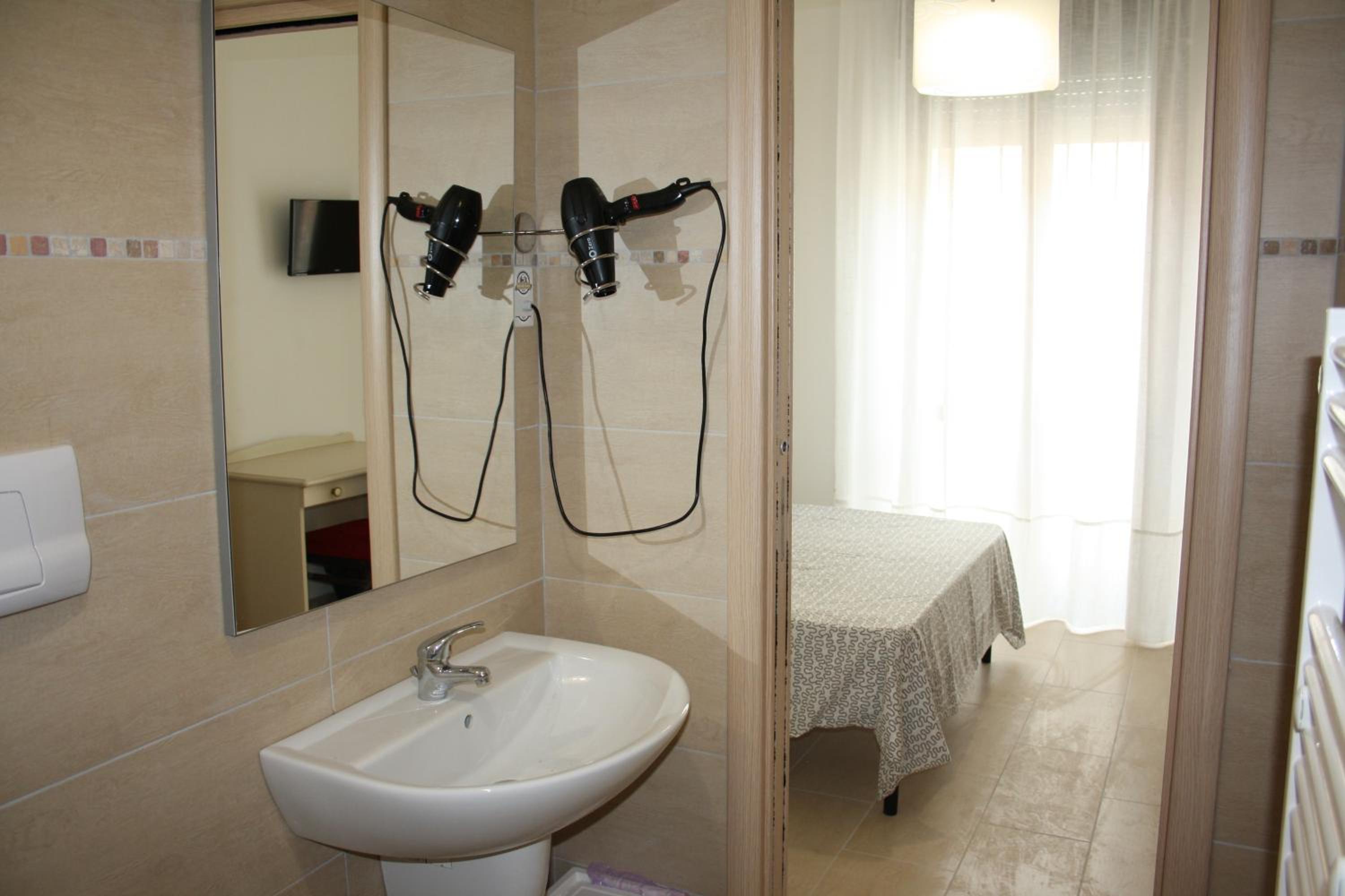 Triple Room with Balcony - First Floor photo 2