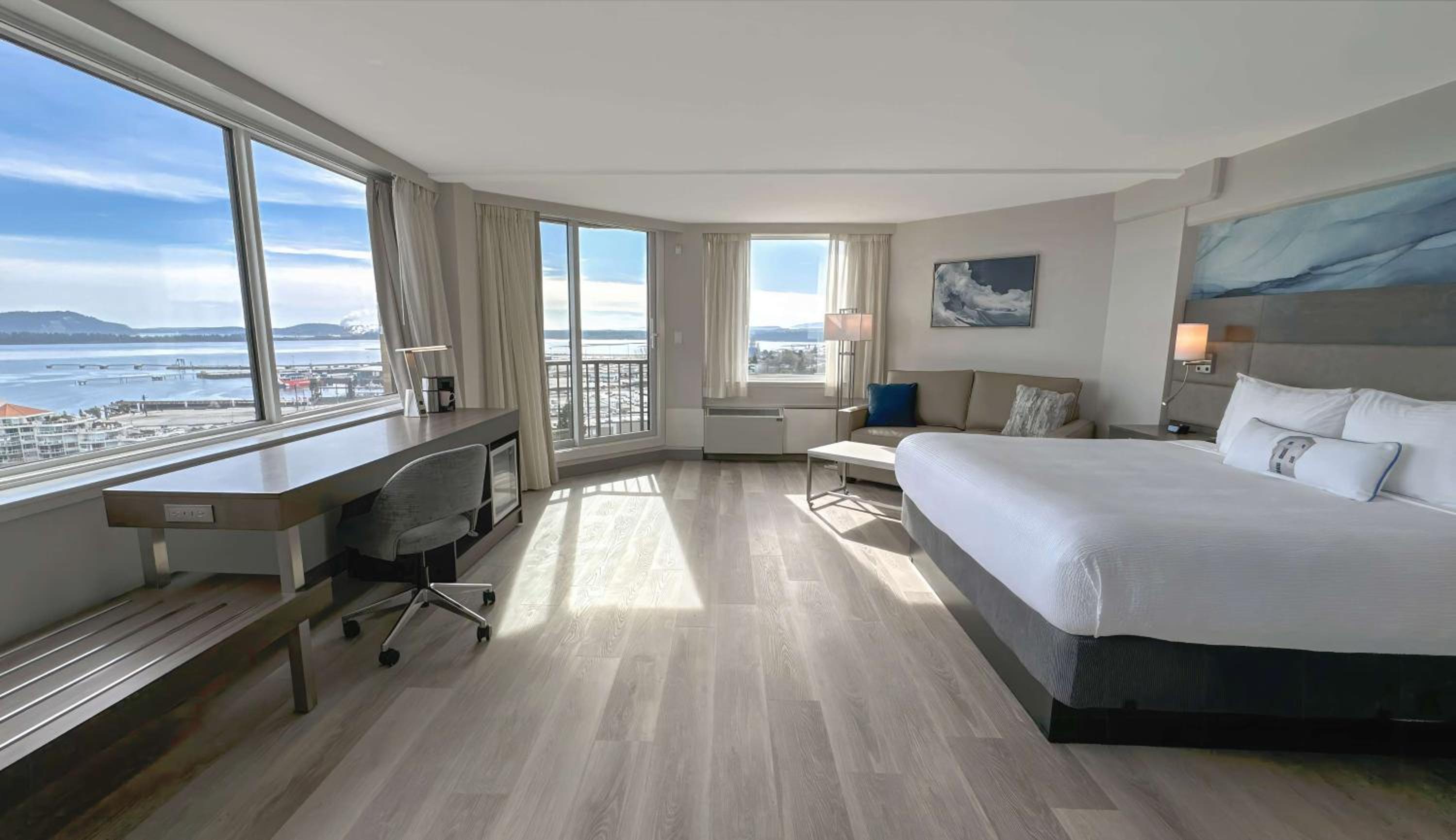 Coast Premium King with Ocean View photo 1