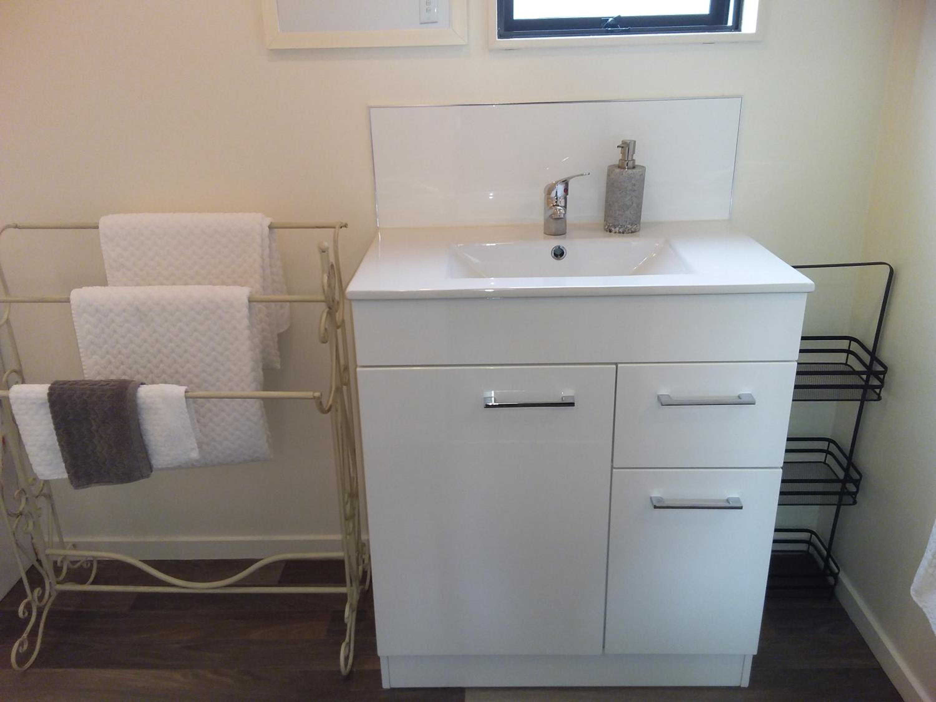 Deluxe Double Room - Photo 9