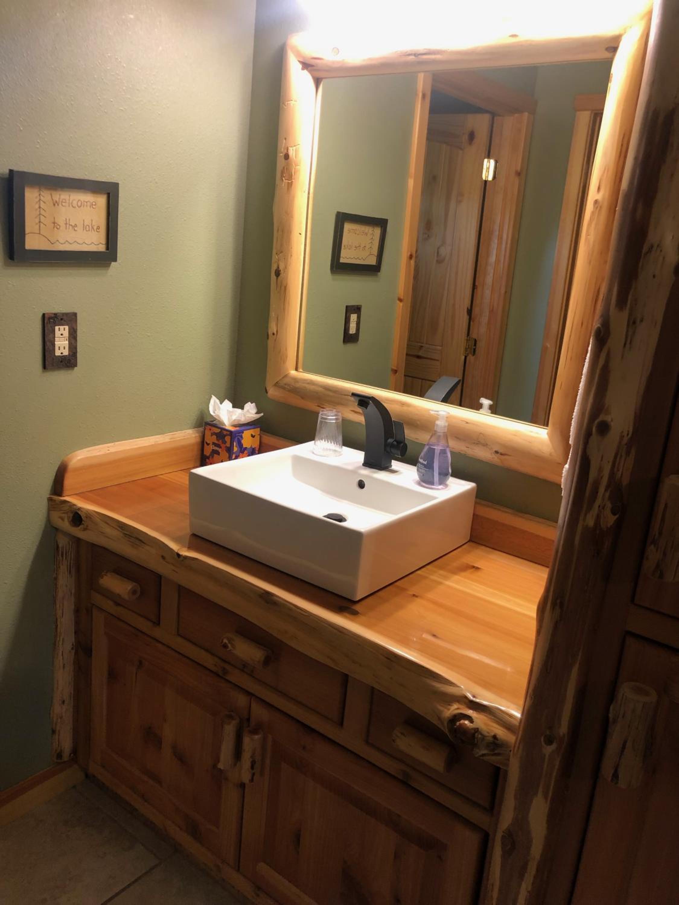 Deluxe Double Queen Cottage photo 3