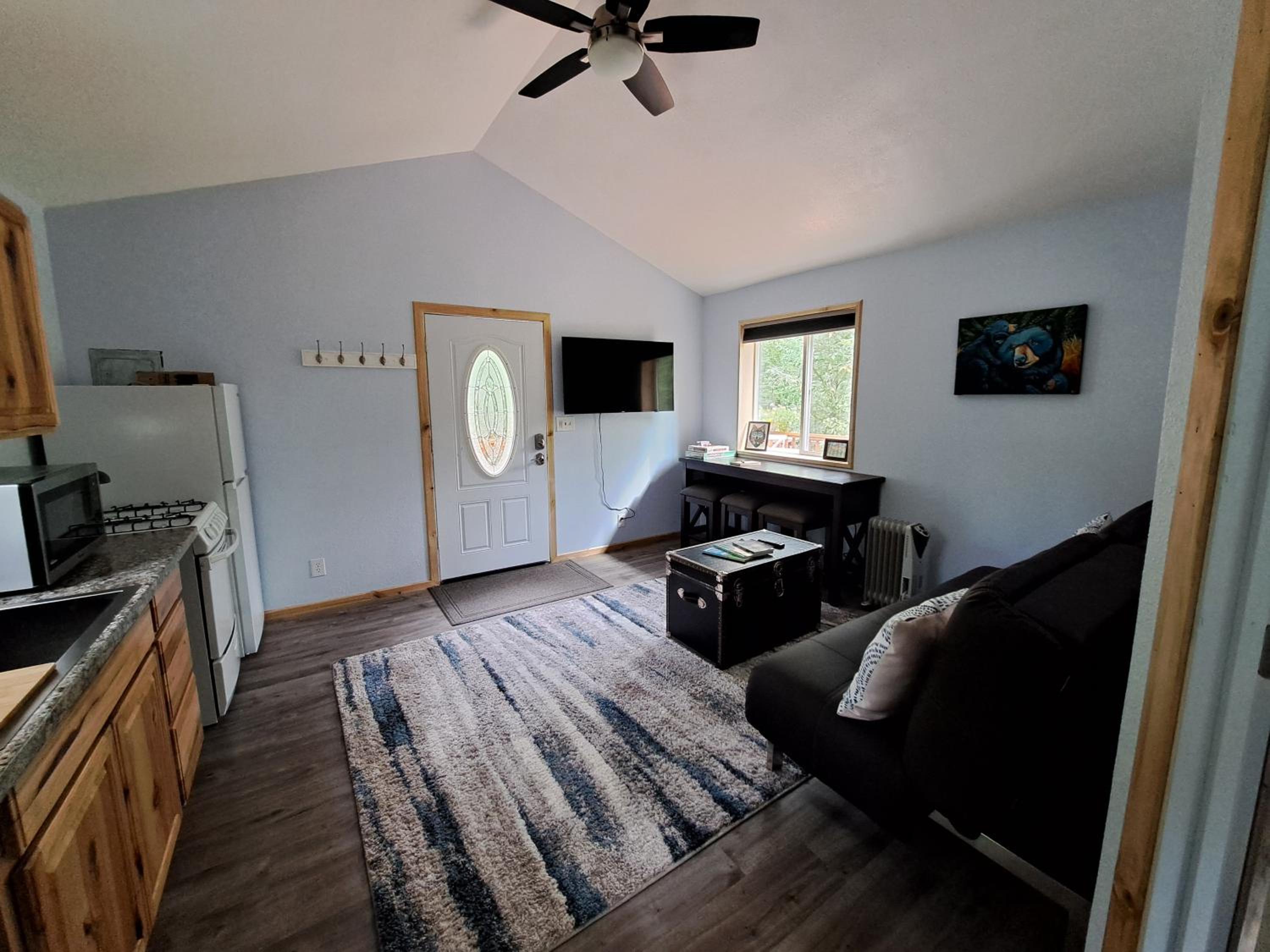 One-Bedroom House photo 1
