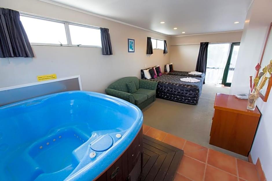 Studio with Pool View photo 1