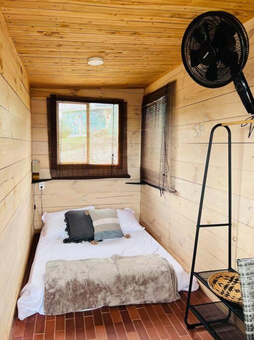 One-Bedroom House photo 1