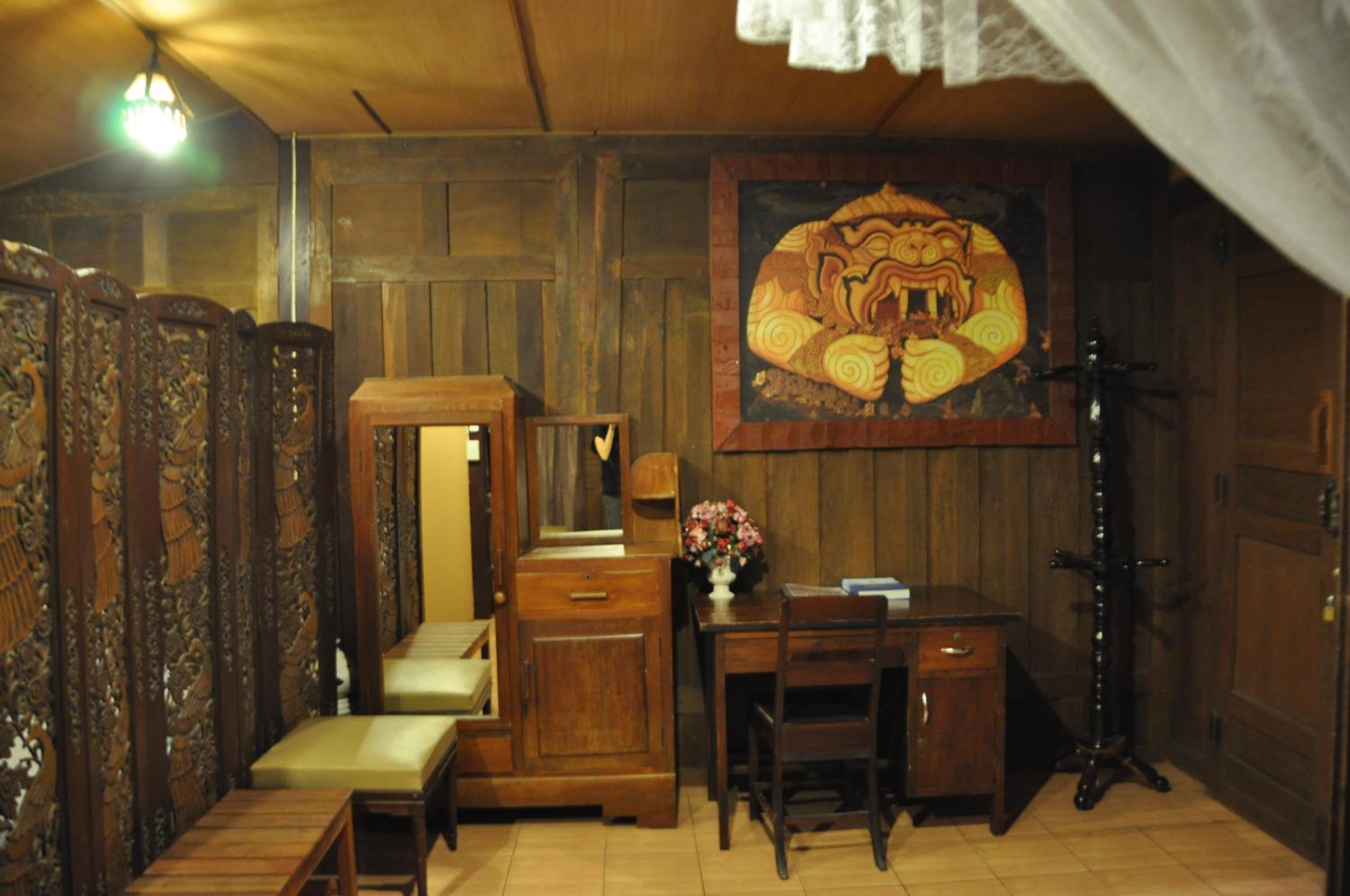 Family Room photo 3