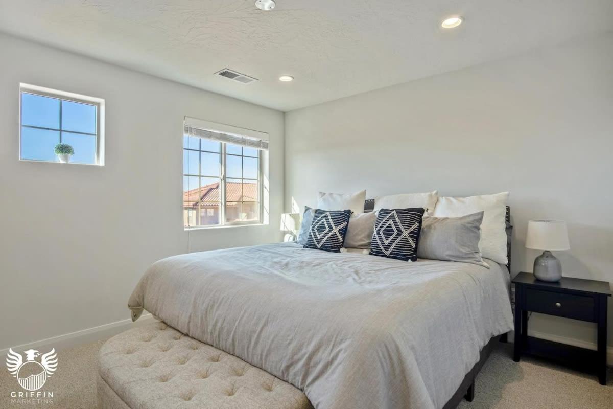 Family Room photo 2