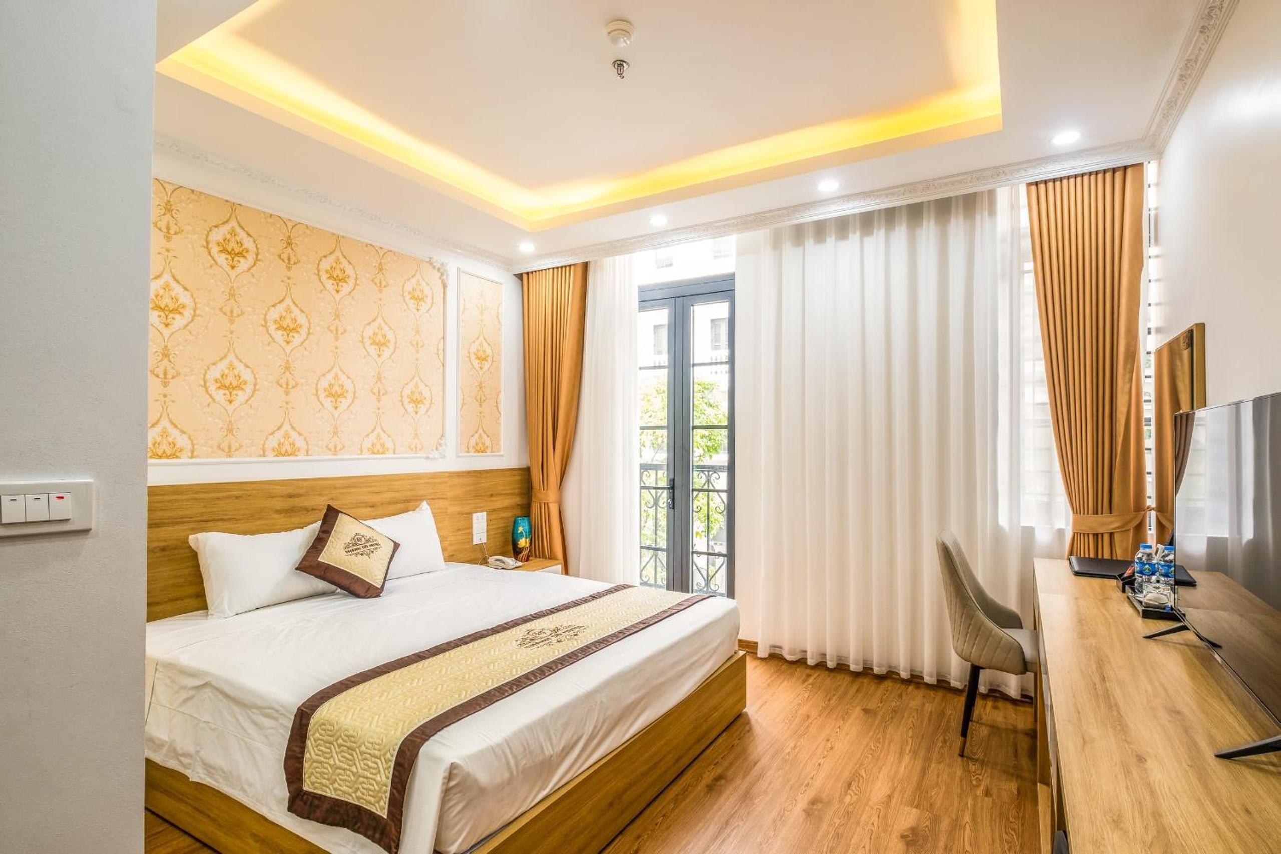 Deluxe King Room