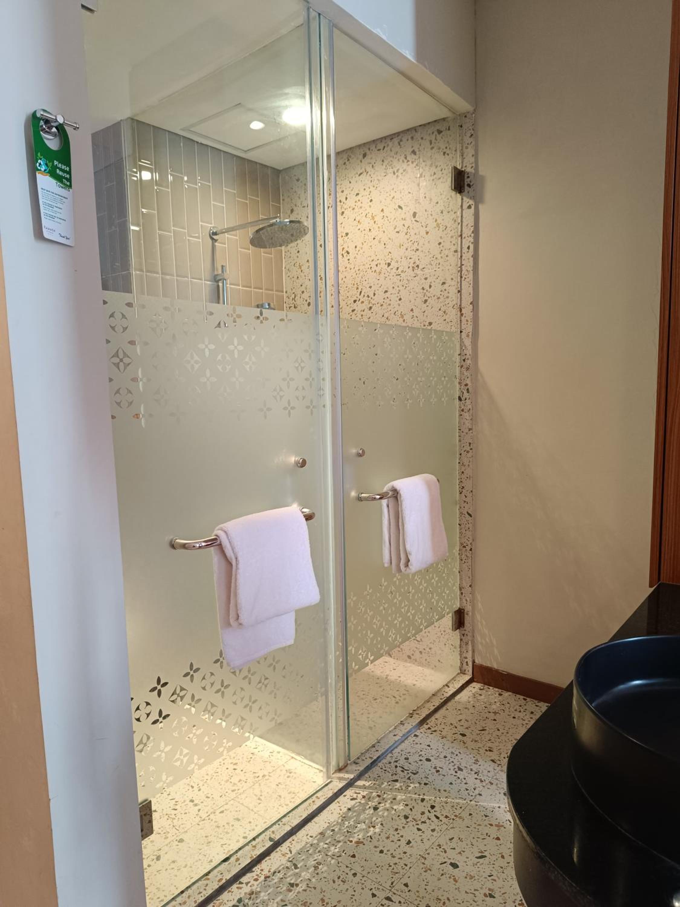 Executive King Room - Non-Smoking - Photo 3