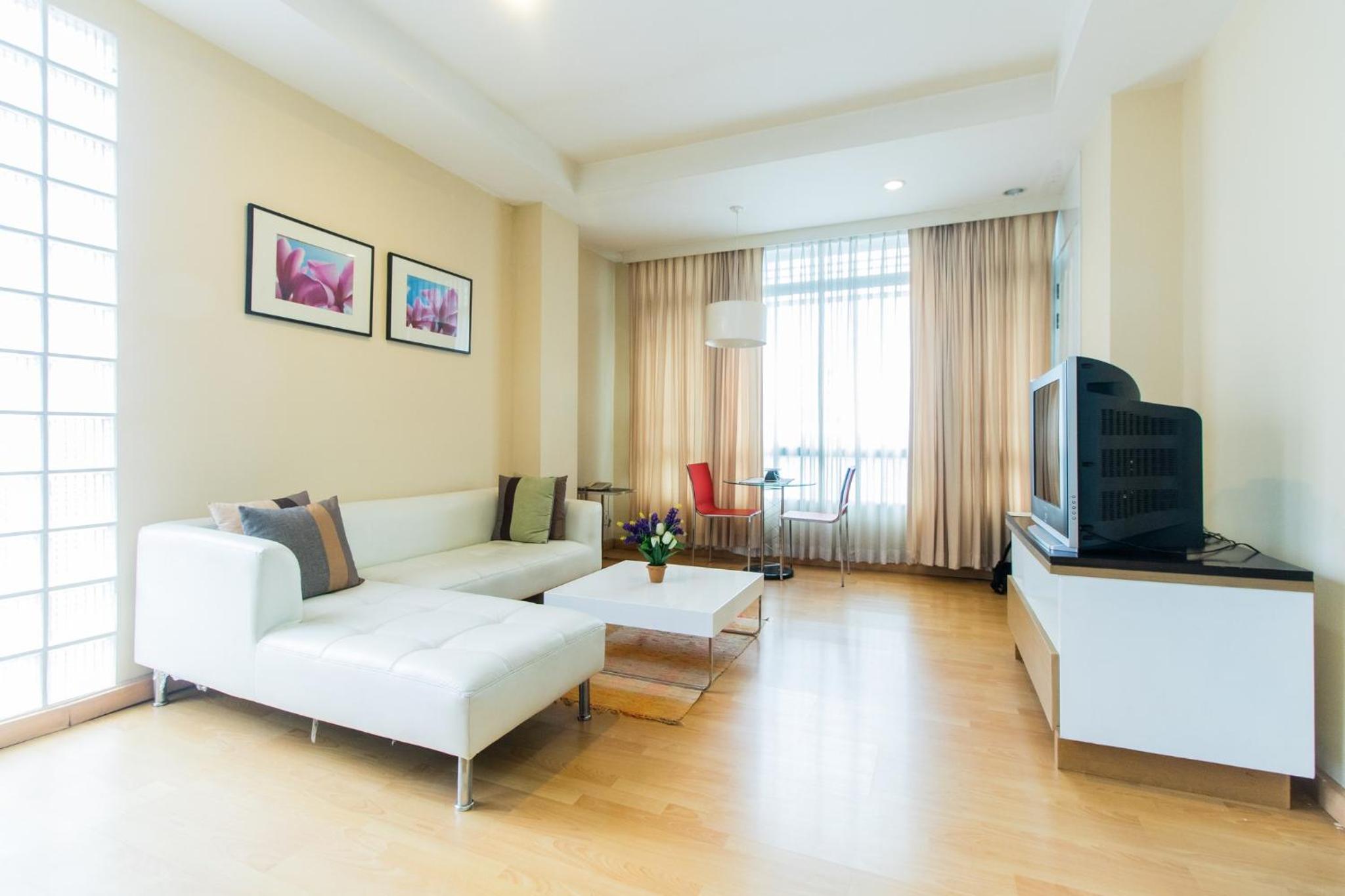 One-Bedroom Apartment - F photo 2