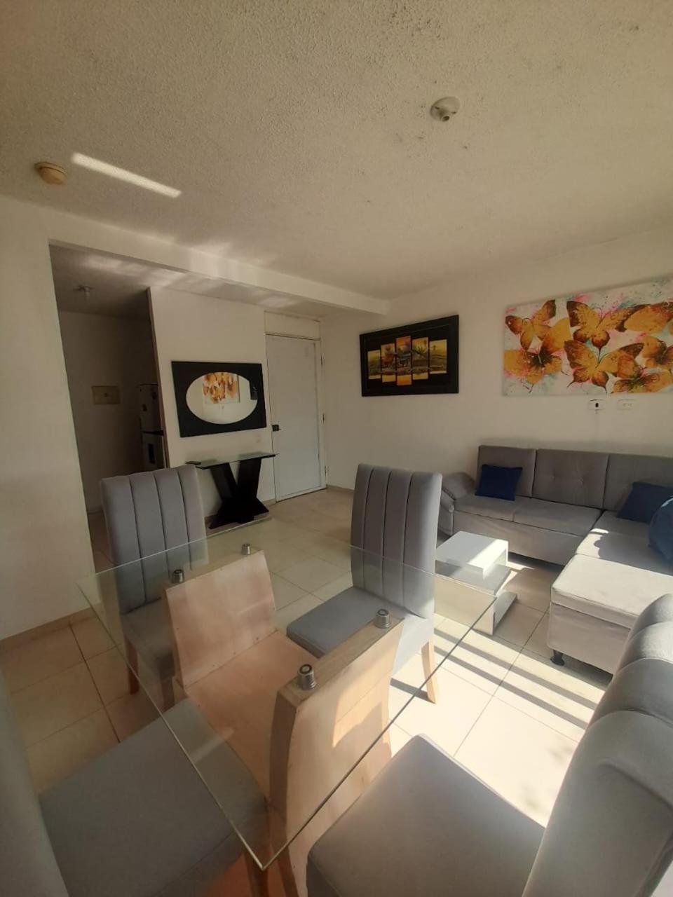 Three-Bedroom Apartment photo 2