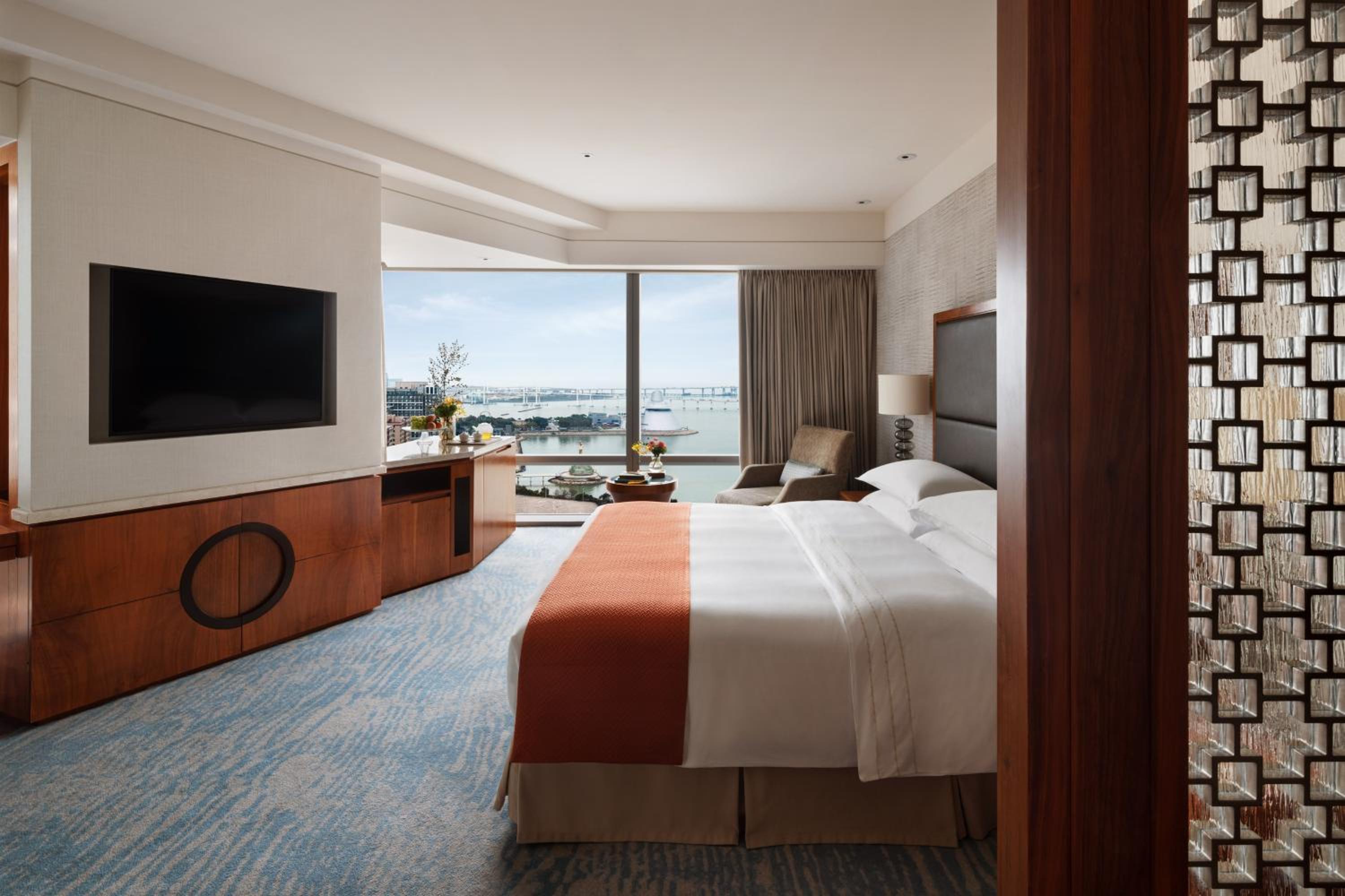Deluxe City View Room - Photo 1