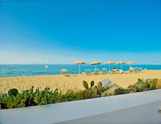 Holiday Home with Sea View - Photo 10