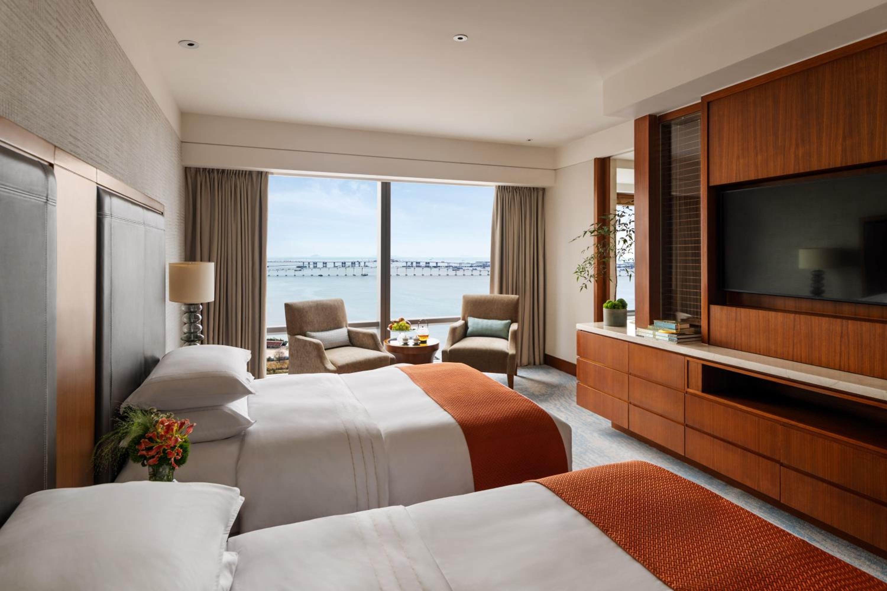 Deluxe Twin Room with Bay View - Photo 1