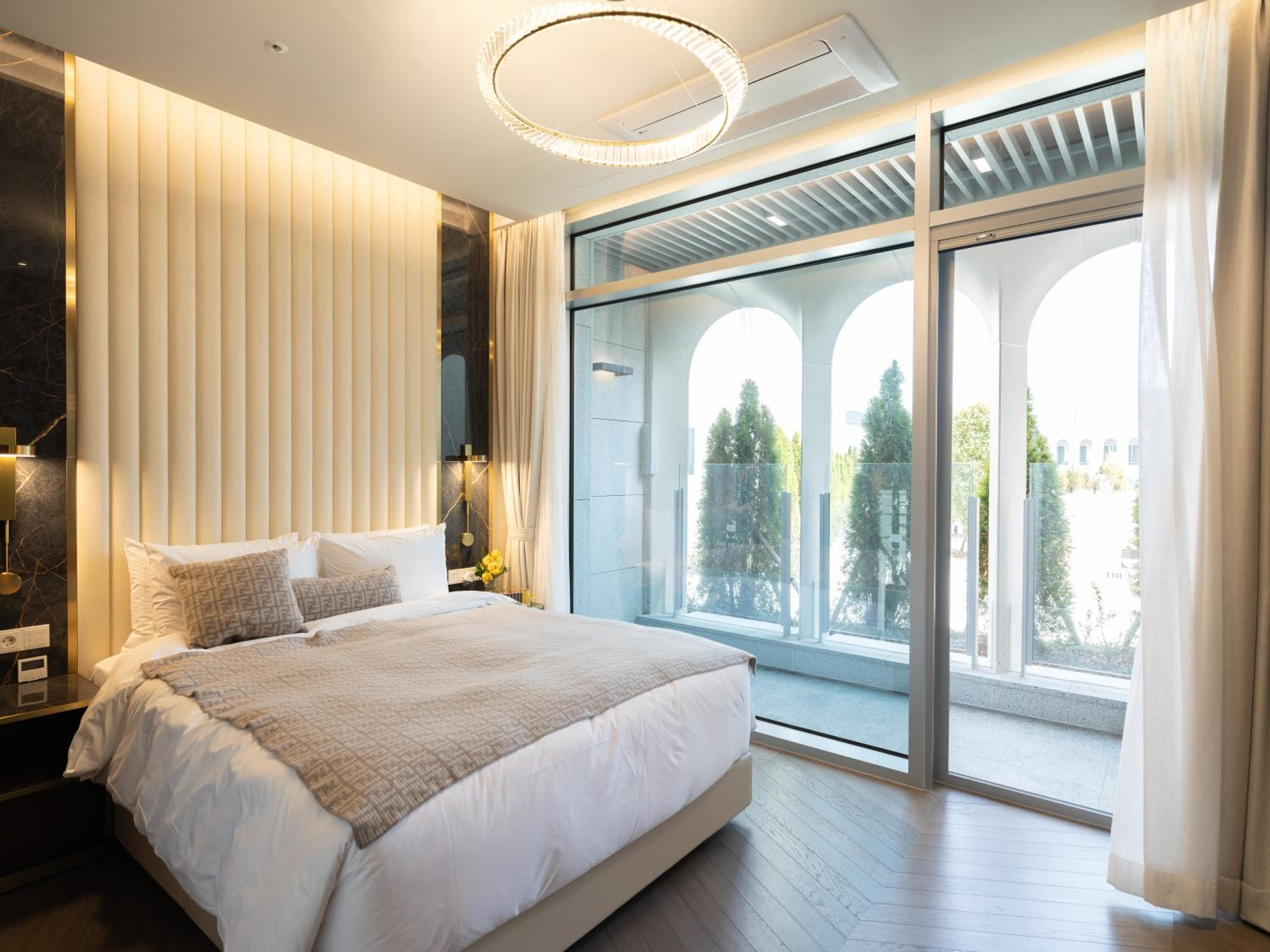 Penthouse - Photo 8