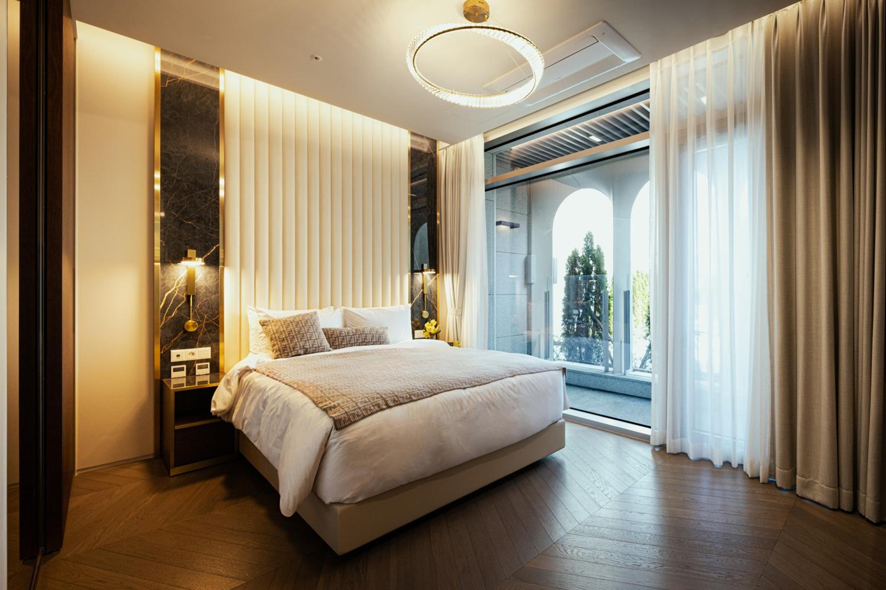 Penthouse - Photo 9