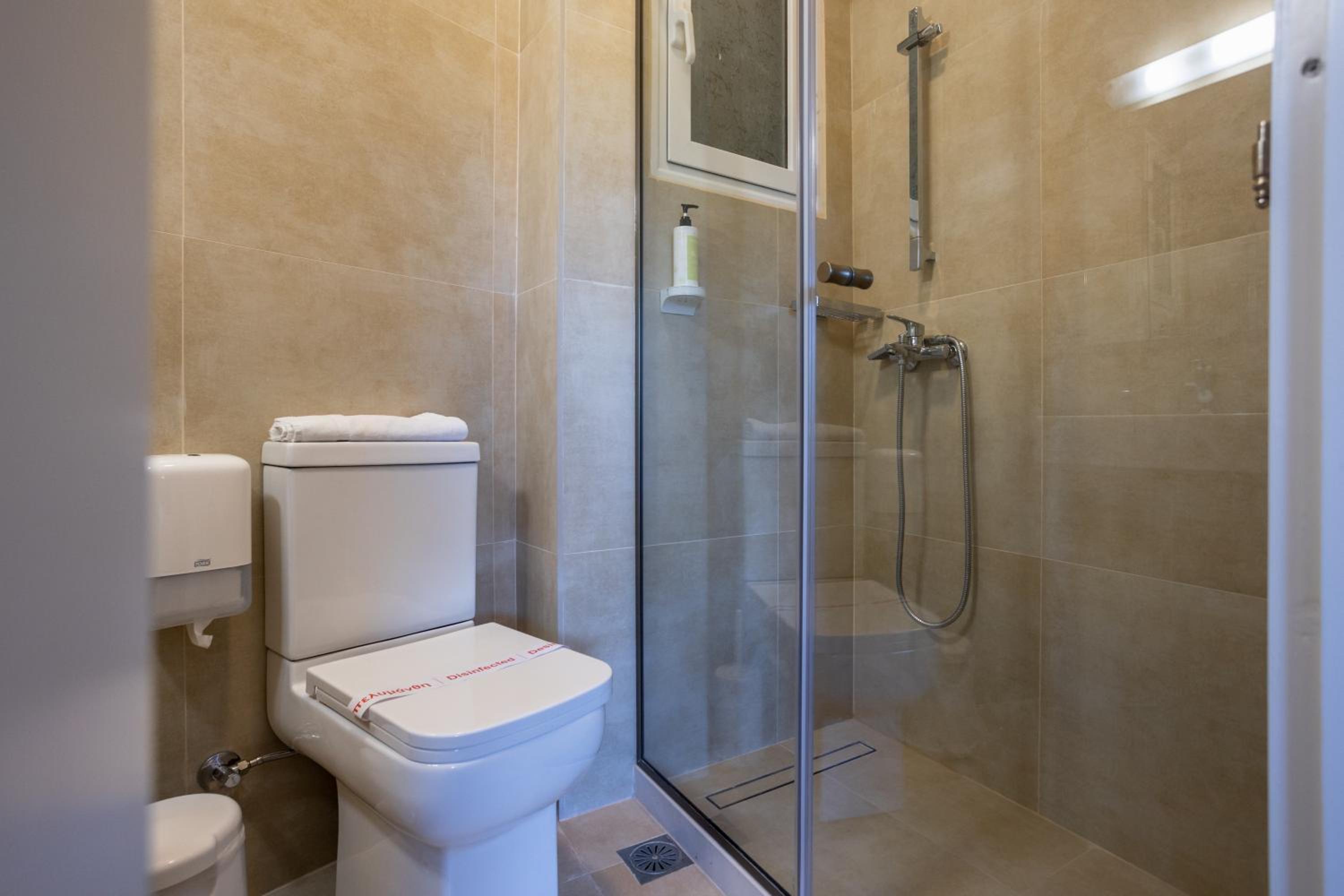 Double Room or Twin Room - Photo 10