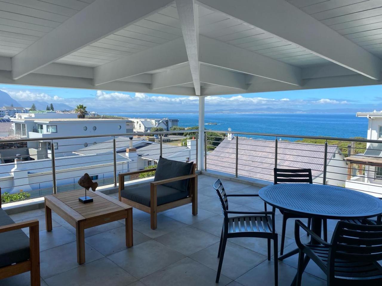 Suite with Sea View - Photo 2