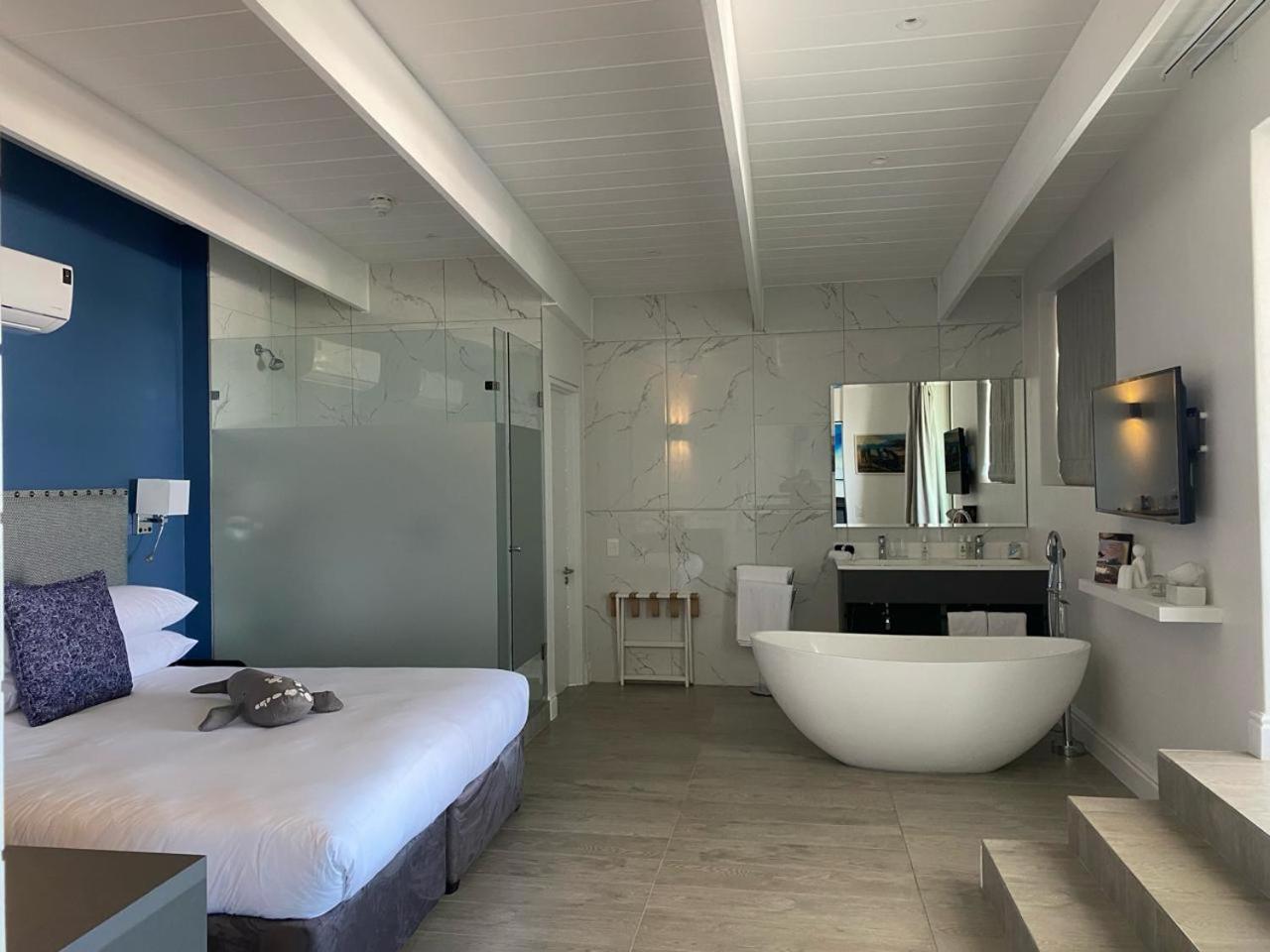 Suite with Sea View - Photo 1
