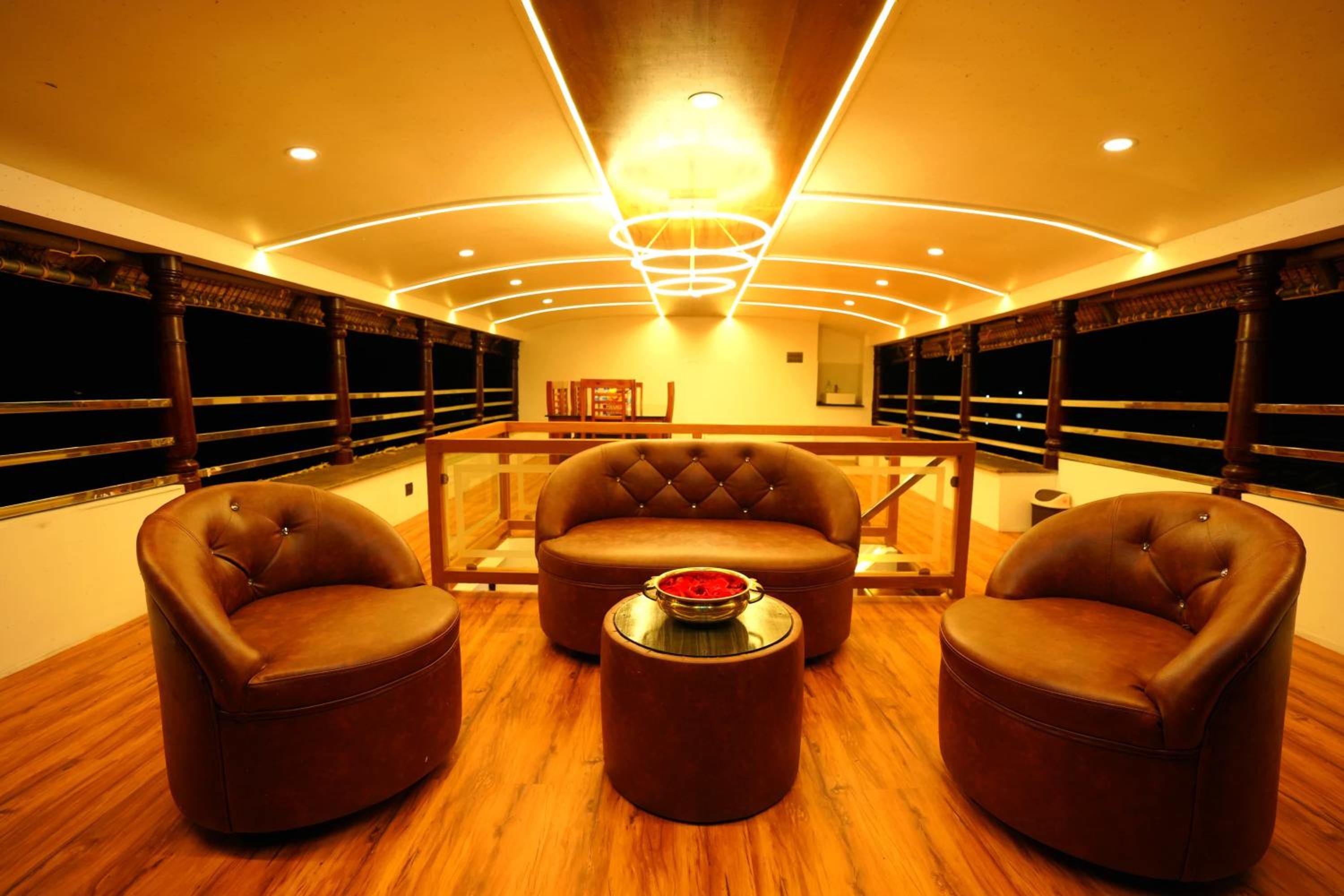 Three-Bedroom Suite photo 2