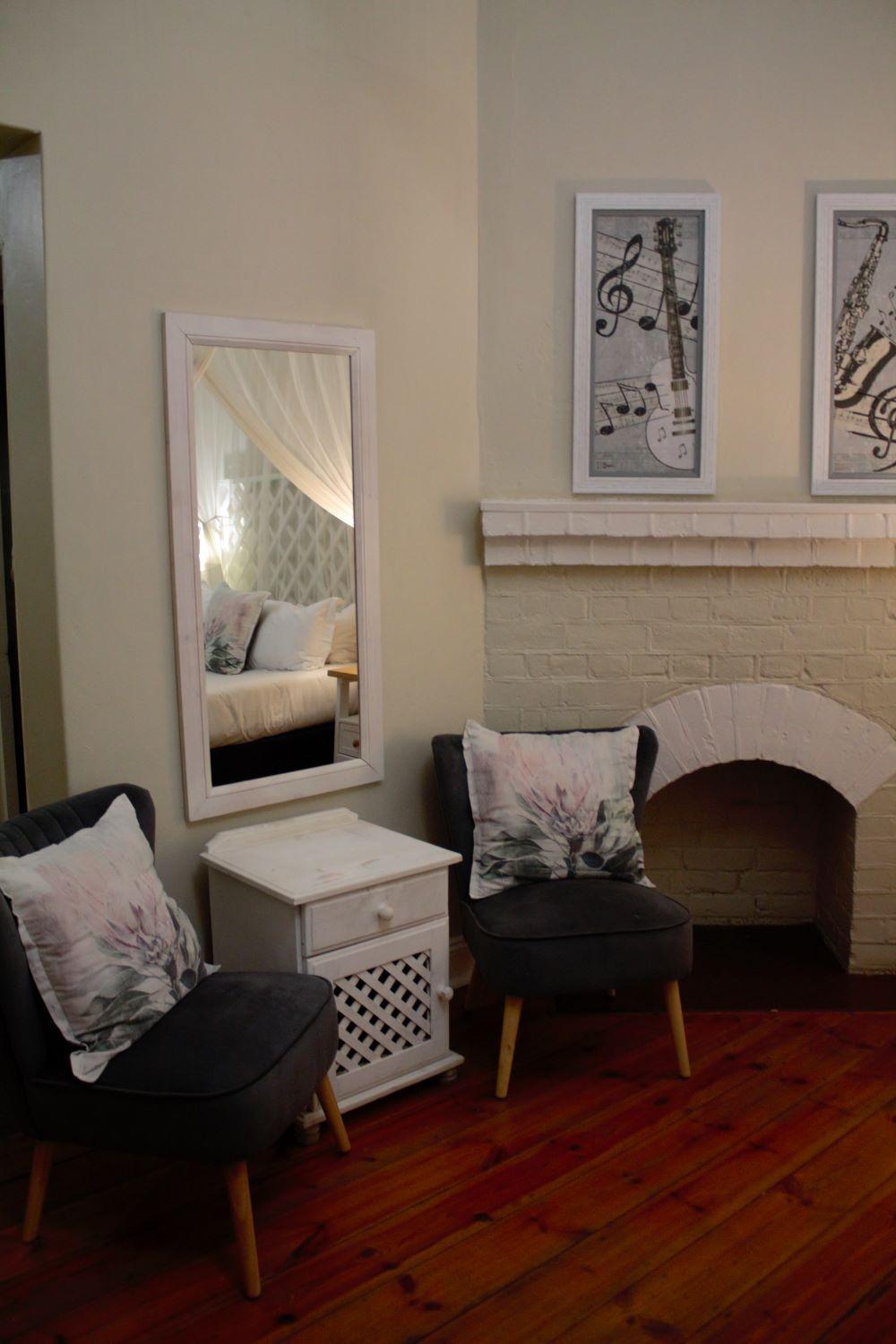 Executive Suite - Photo 5