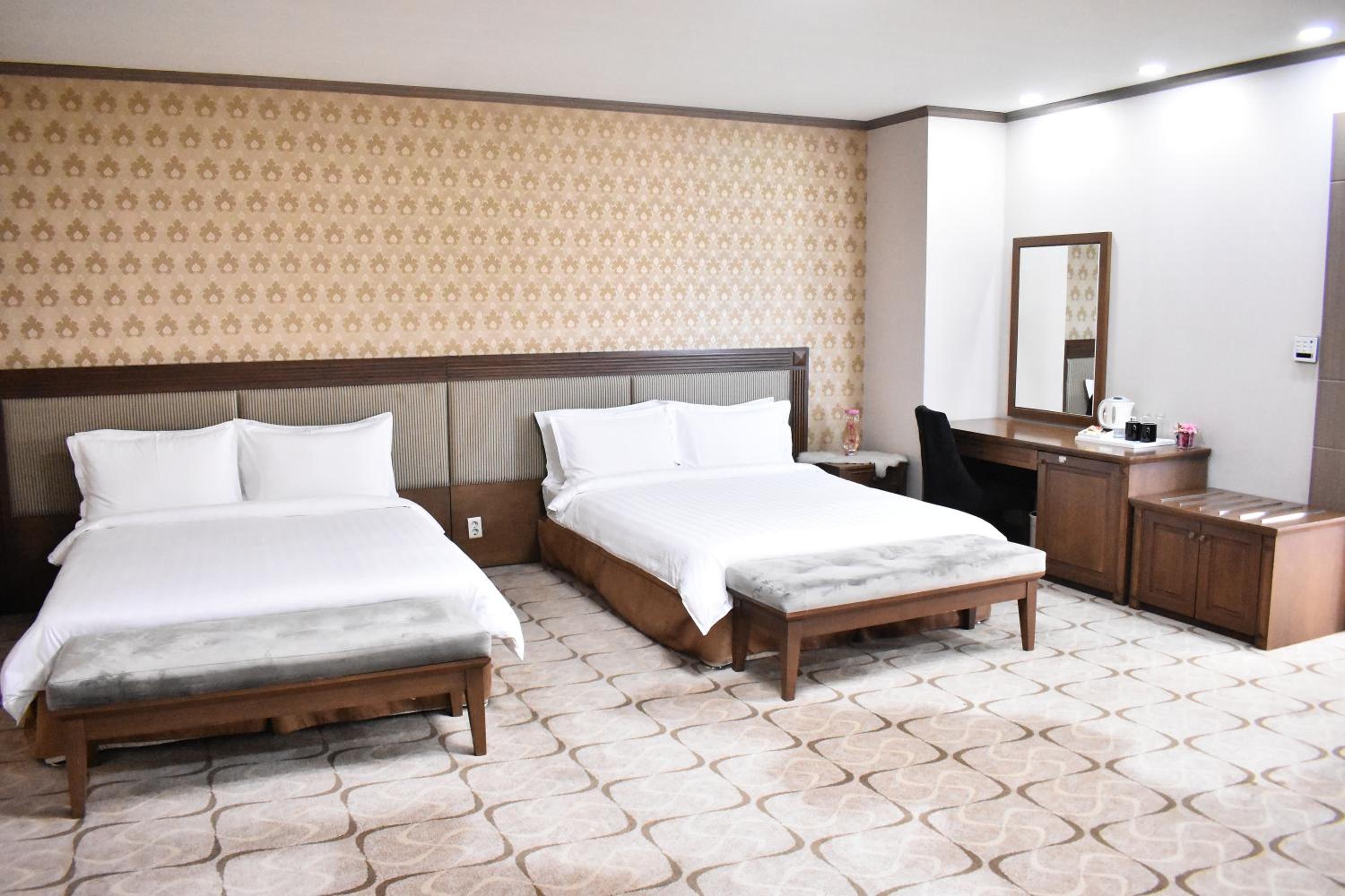 Superior Twin Room