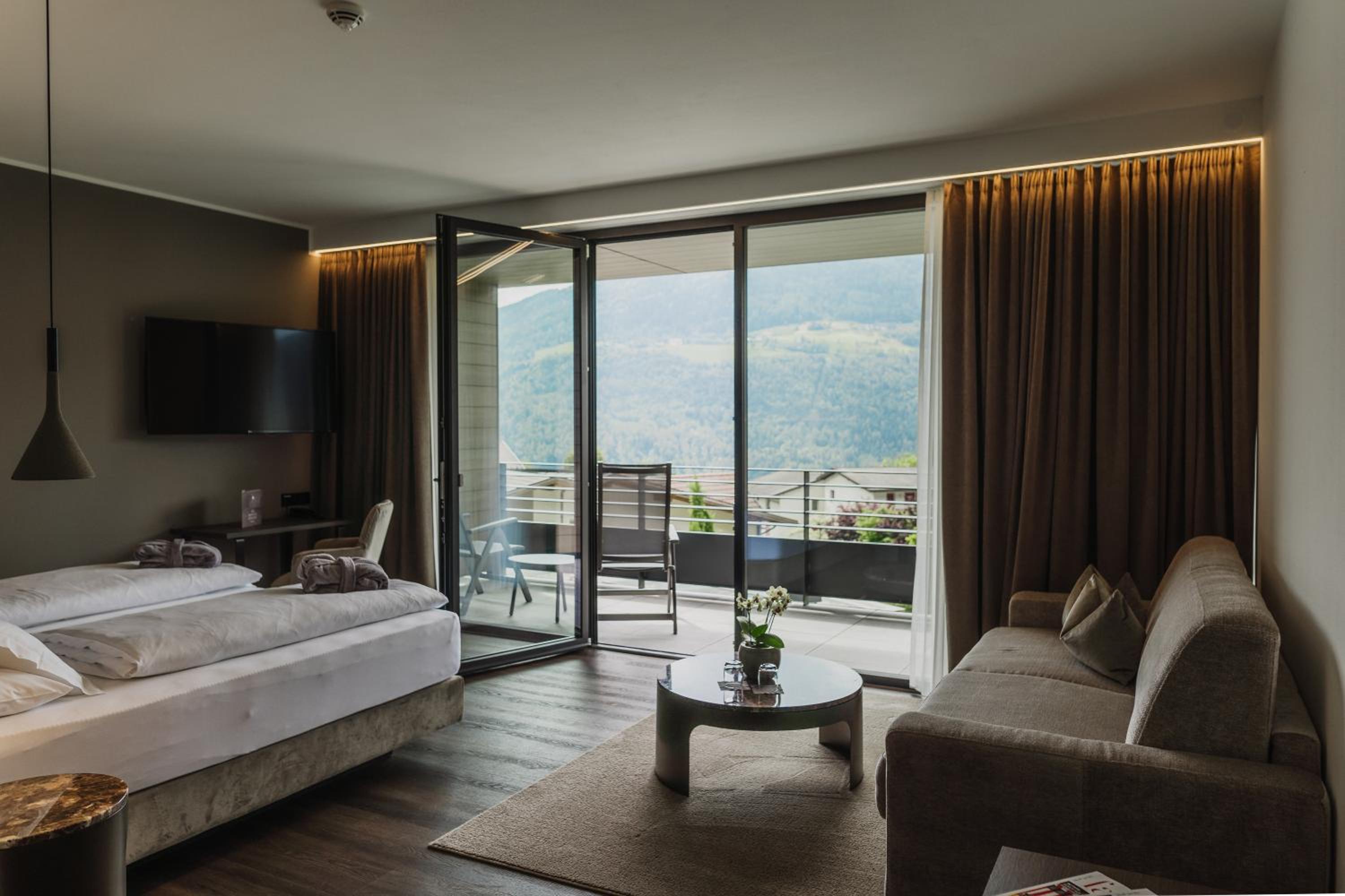 Suite with Pool View