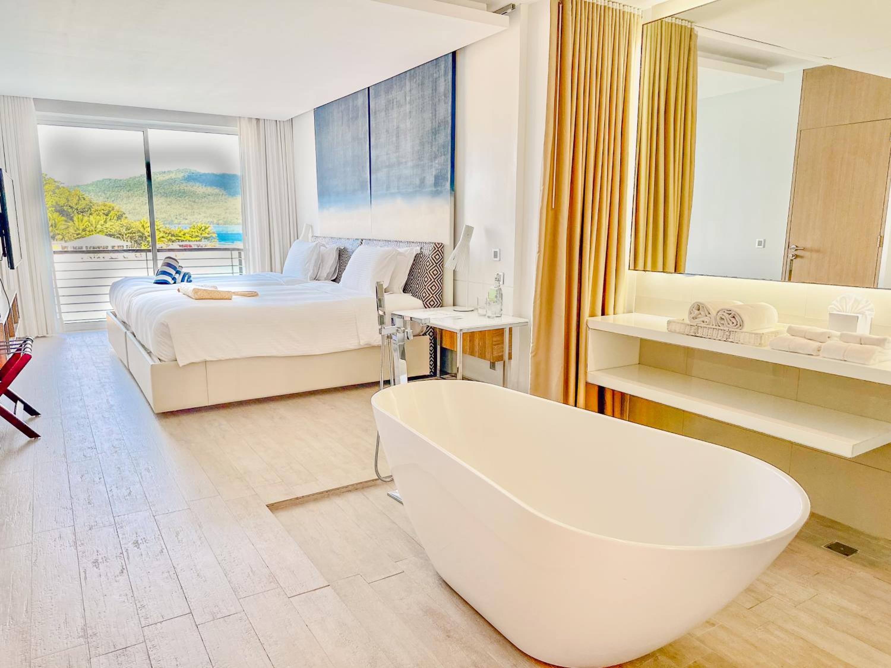Deluxe Sea View - Photo 10