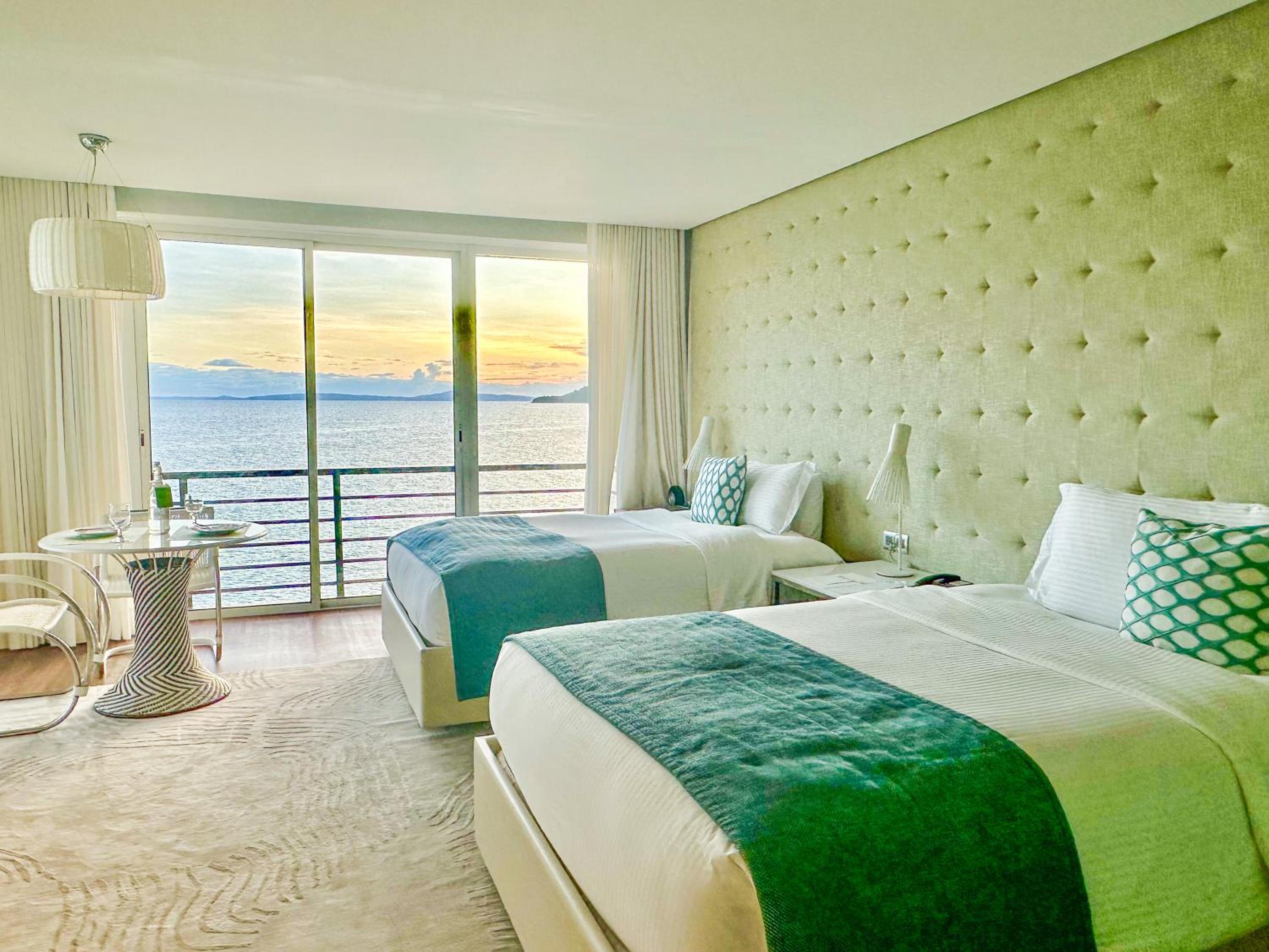 Premier Sea View - Photo 2