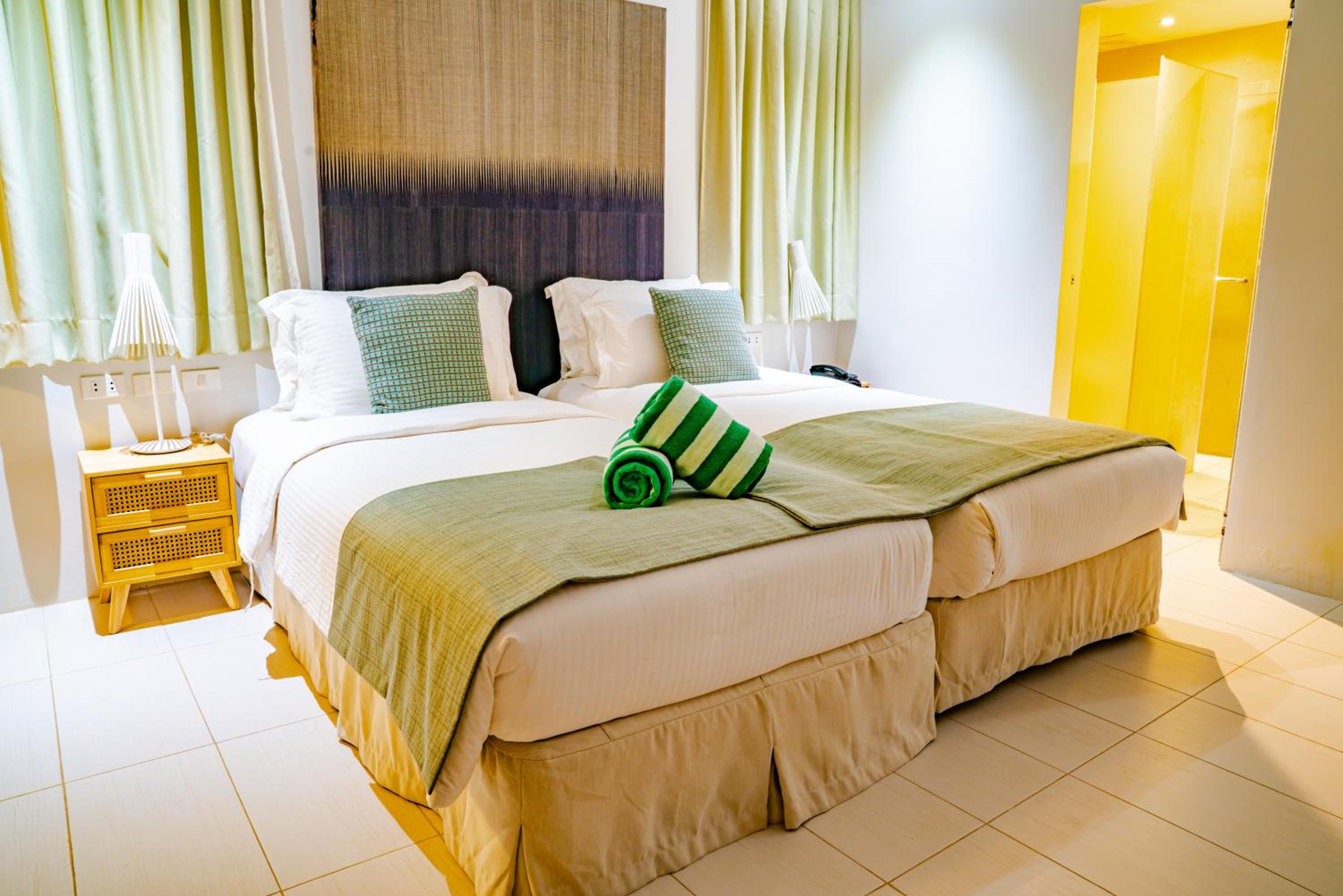 Standard Double Room - Photo 22