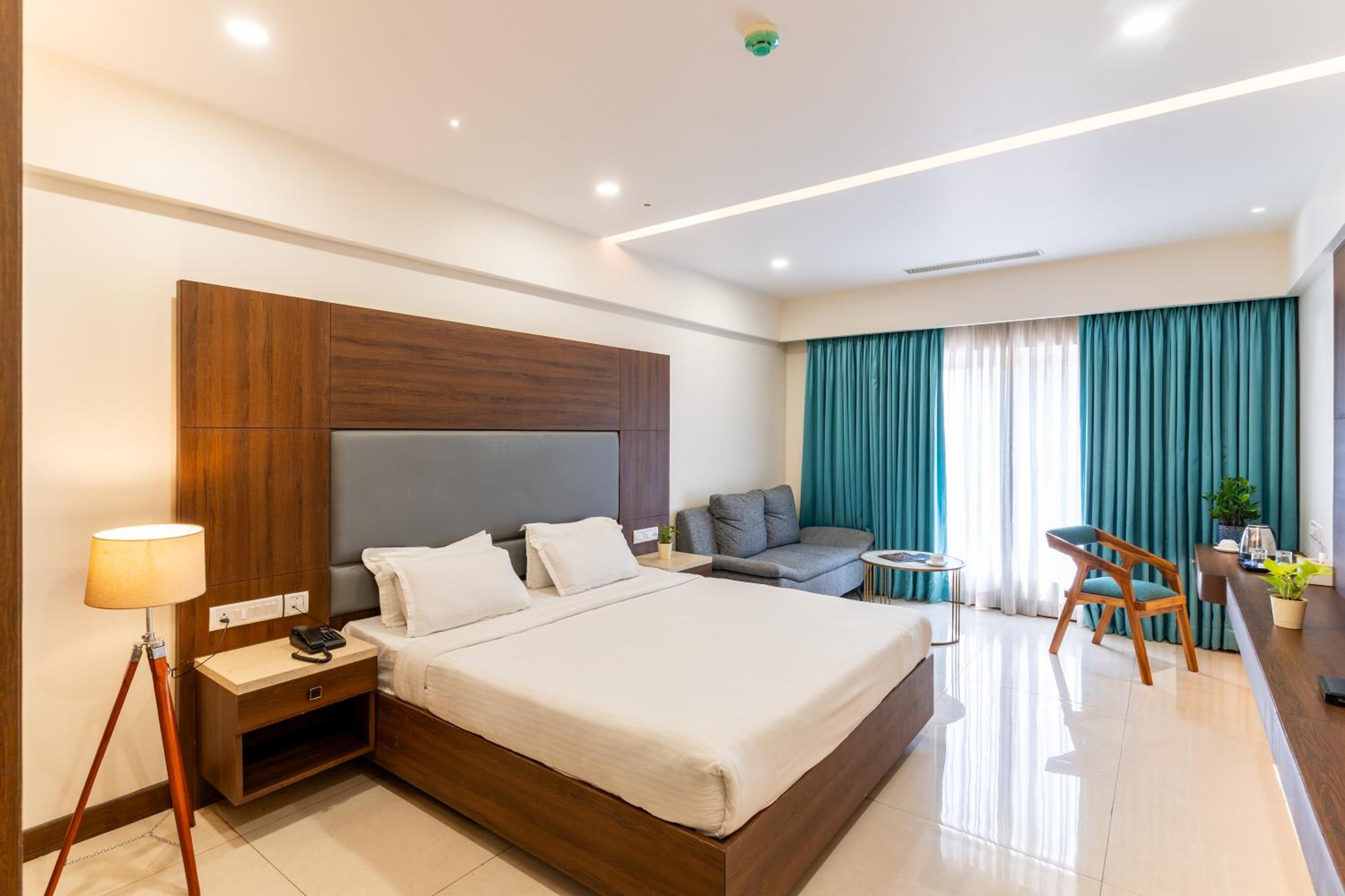 Superior King Room