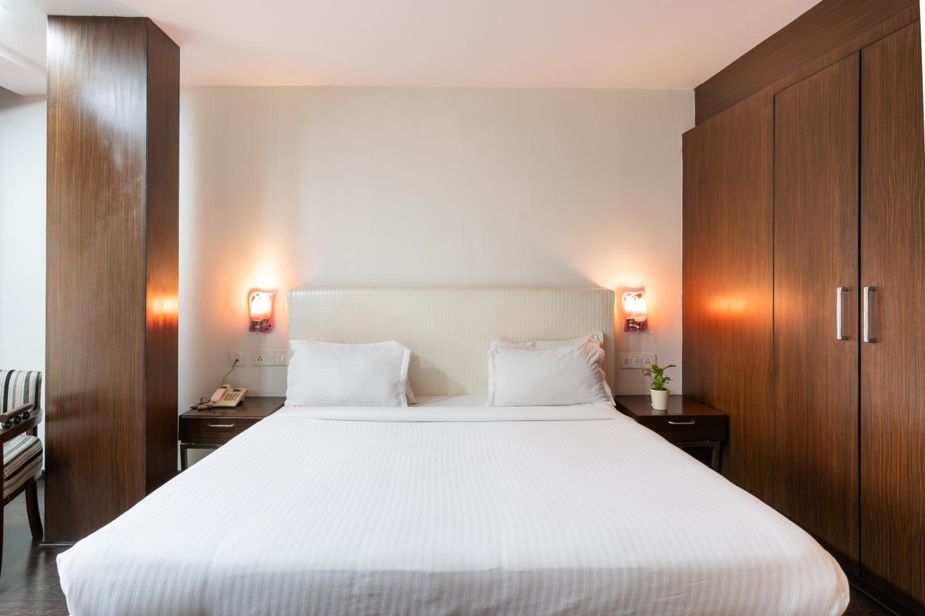 Deluxe Room - Photo 2