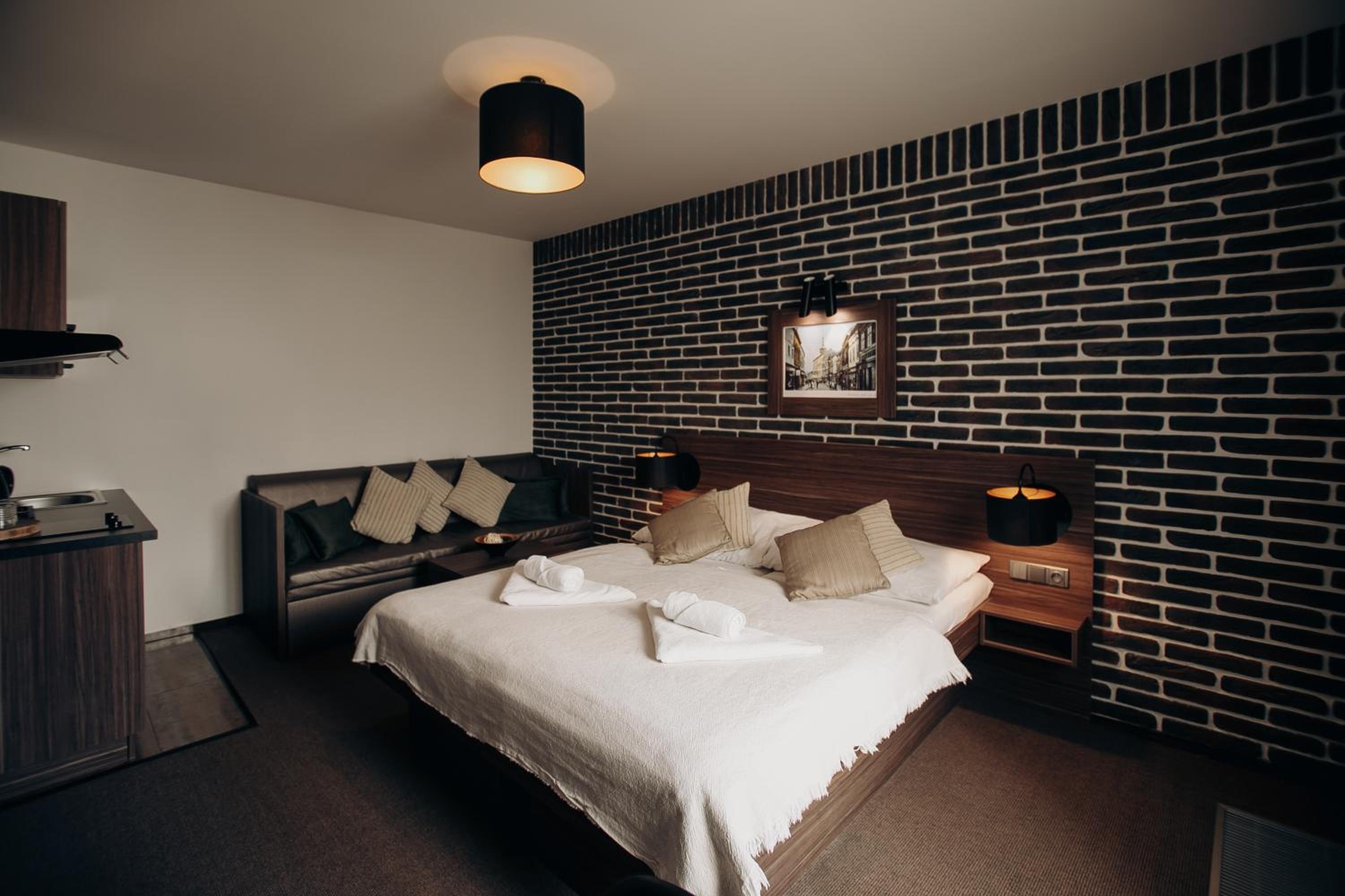 Deluxe Double Room - Photo 10