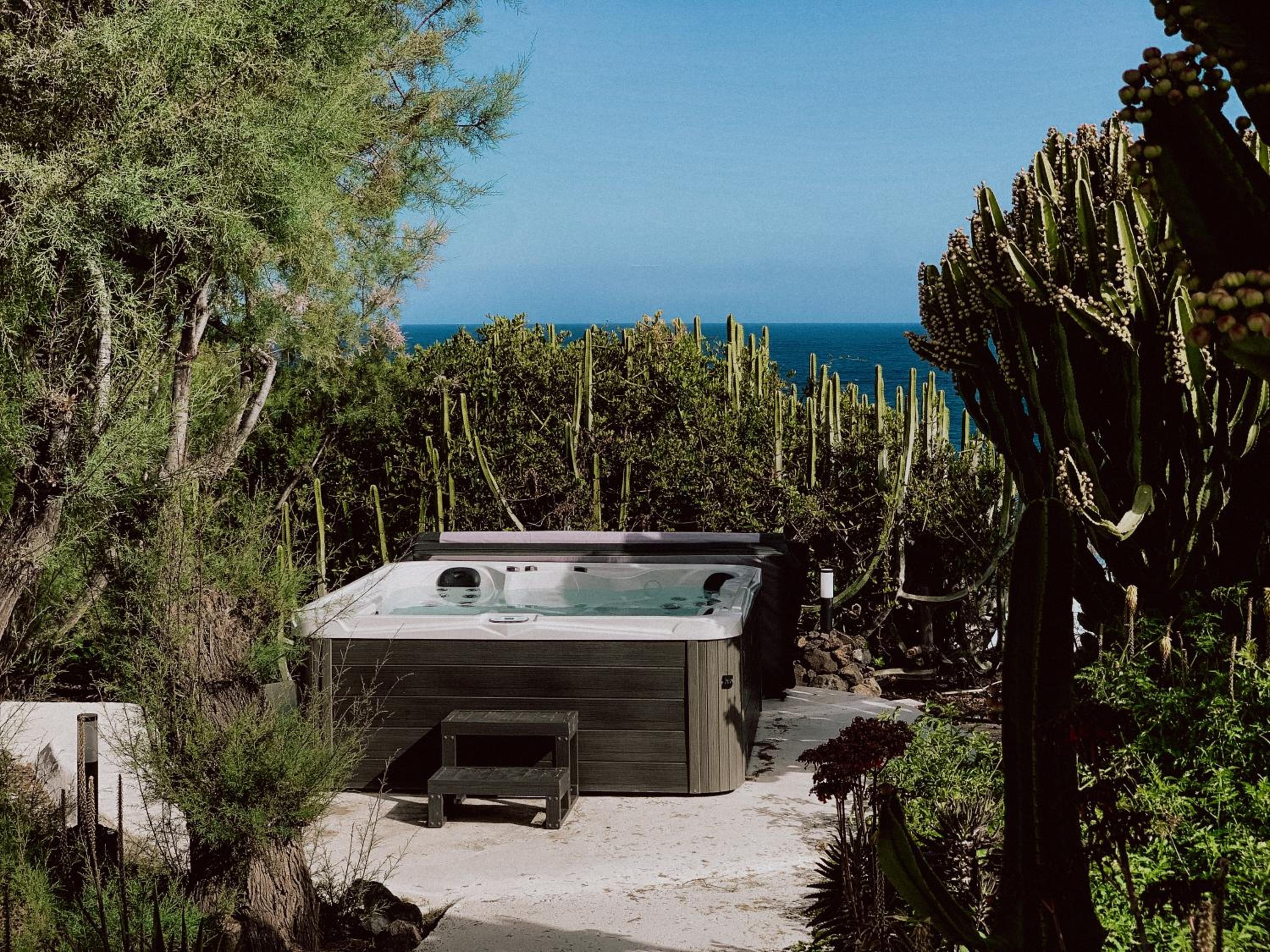 Apartment with Sea View - Photo 10