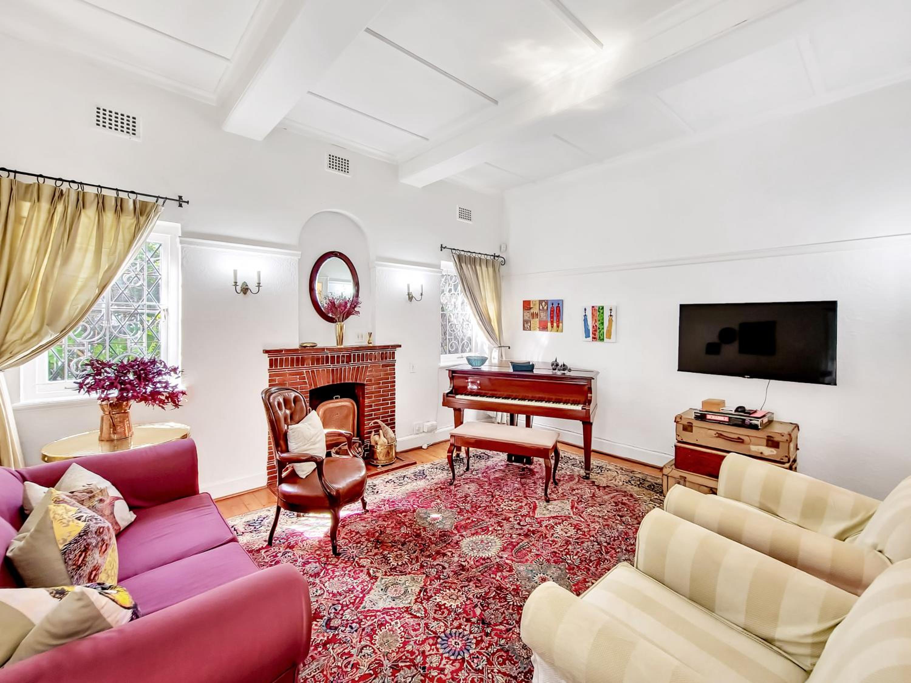 Three-Bedroom House photo 1