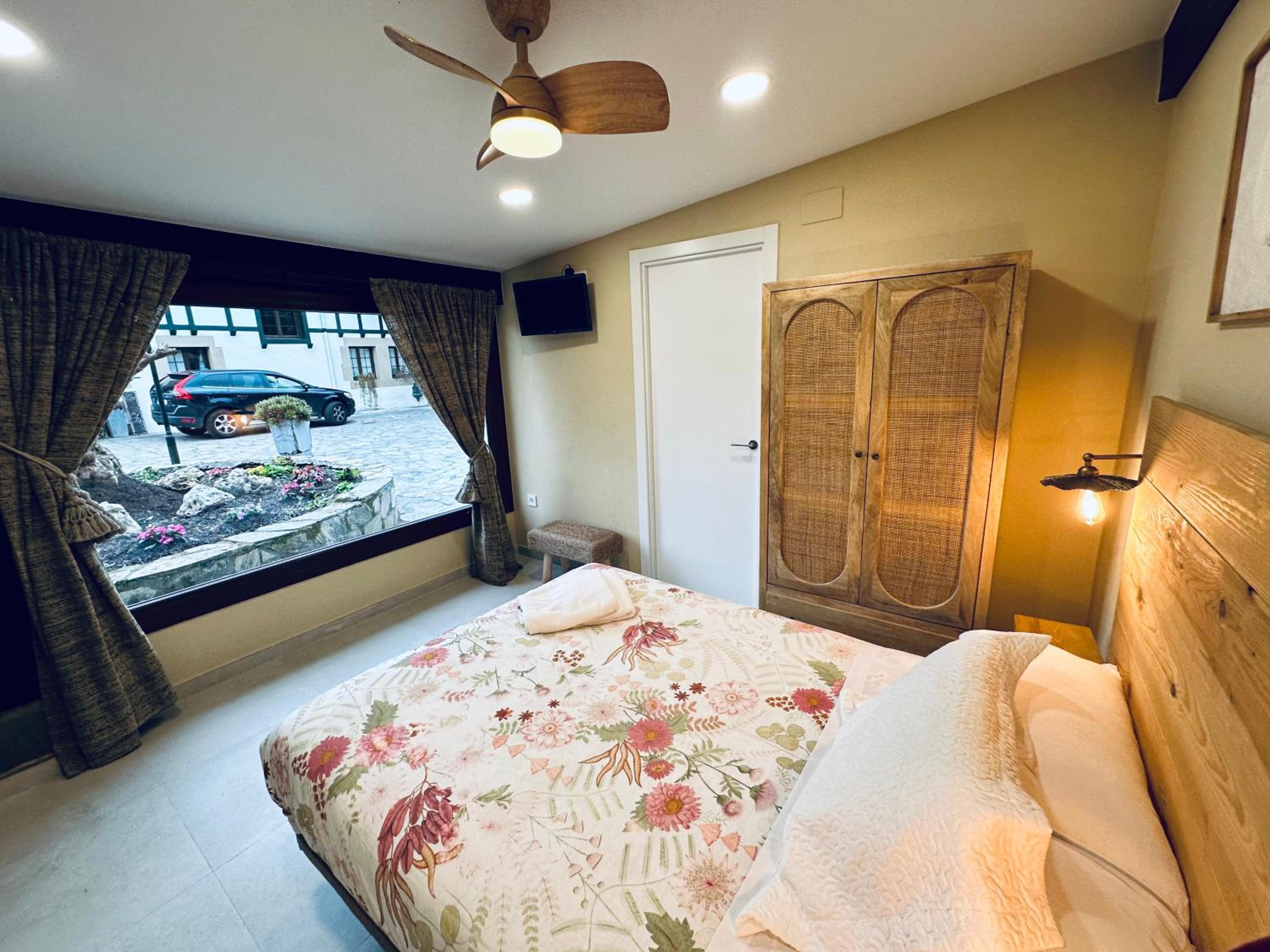 Double Room with Garden View - Photo 13