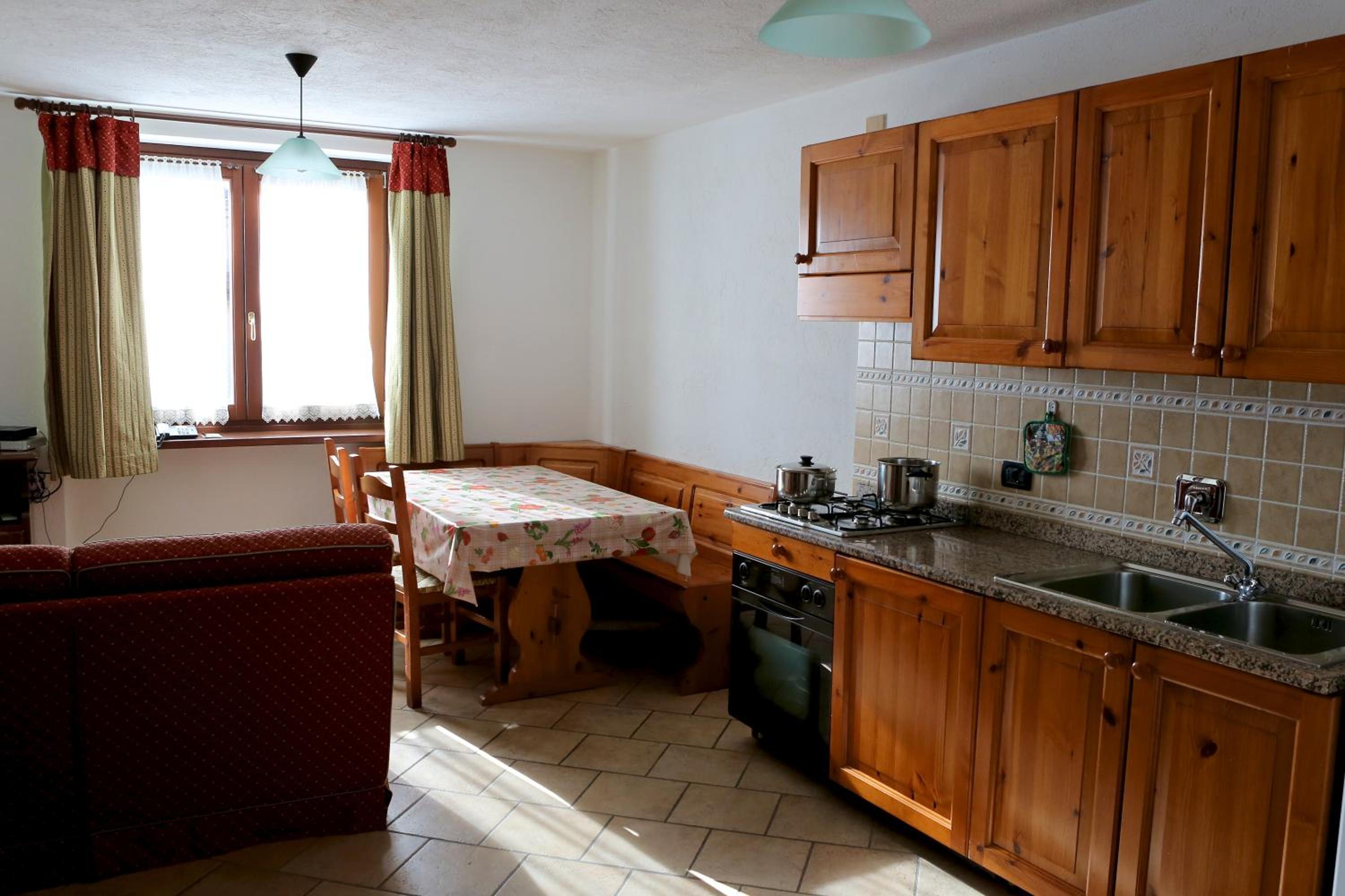 Two-Bedroom Apartment with Terrace (5 Adults) photo 2
