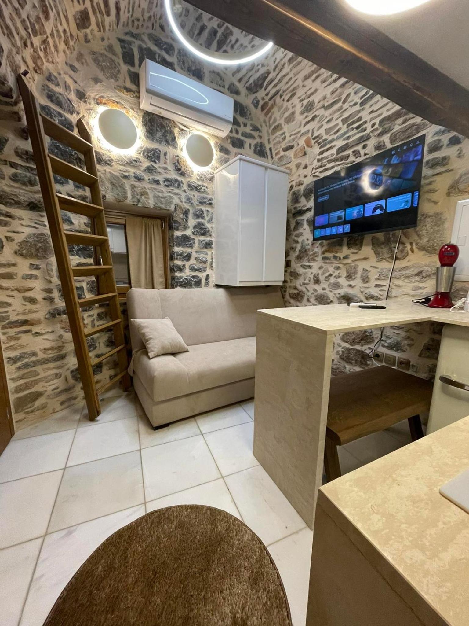One-Bedroom House