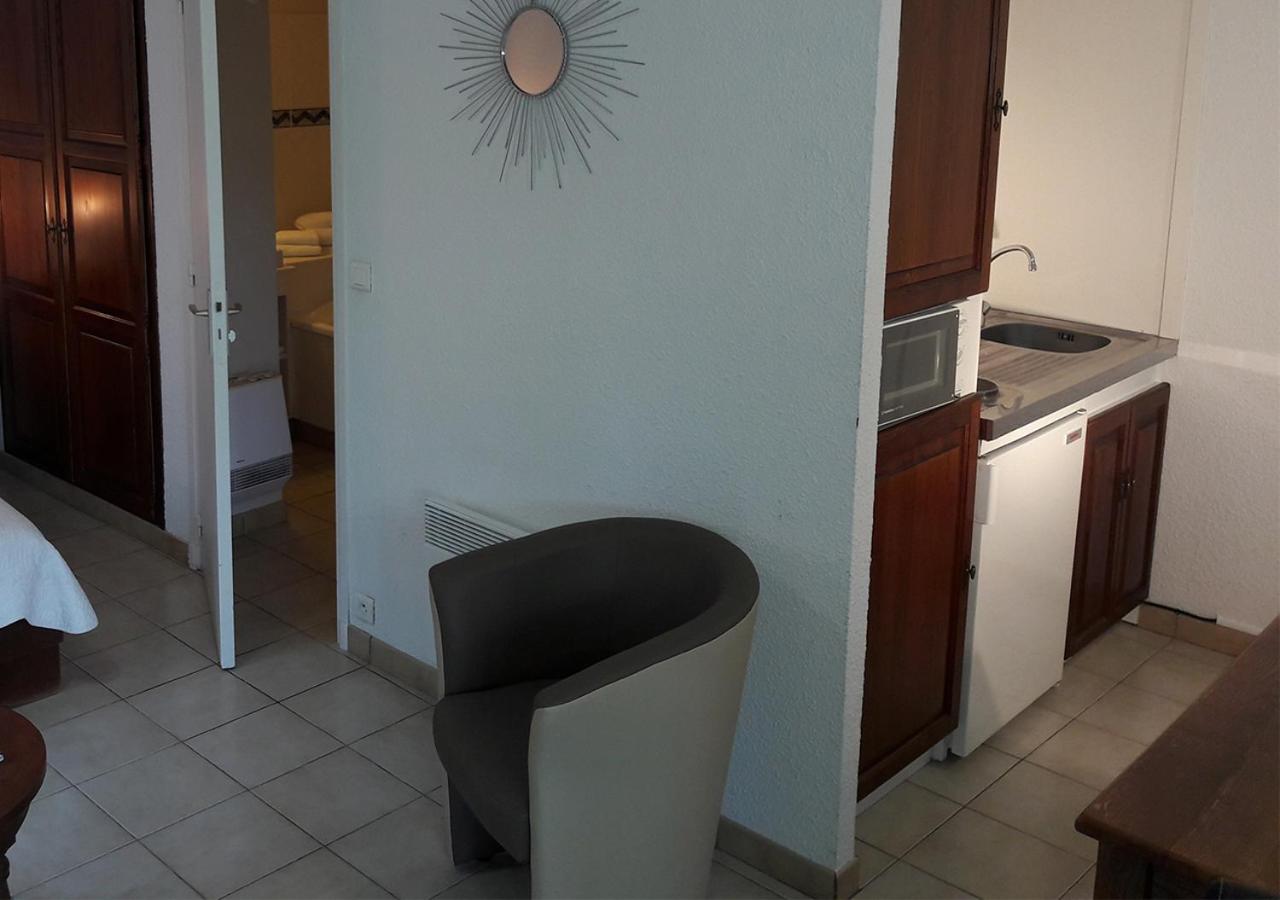 Studio Apartment photo 1