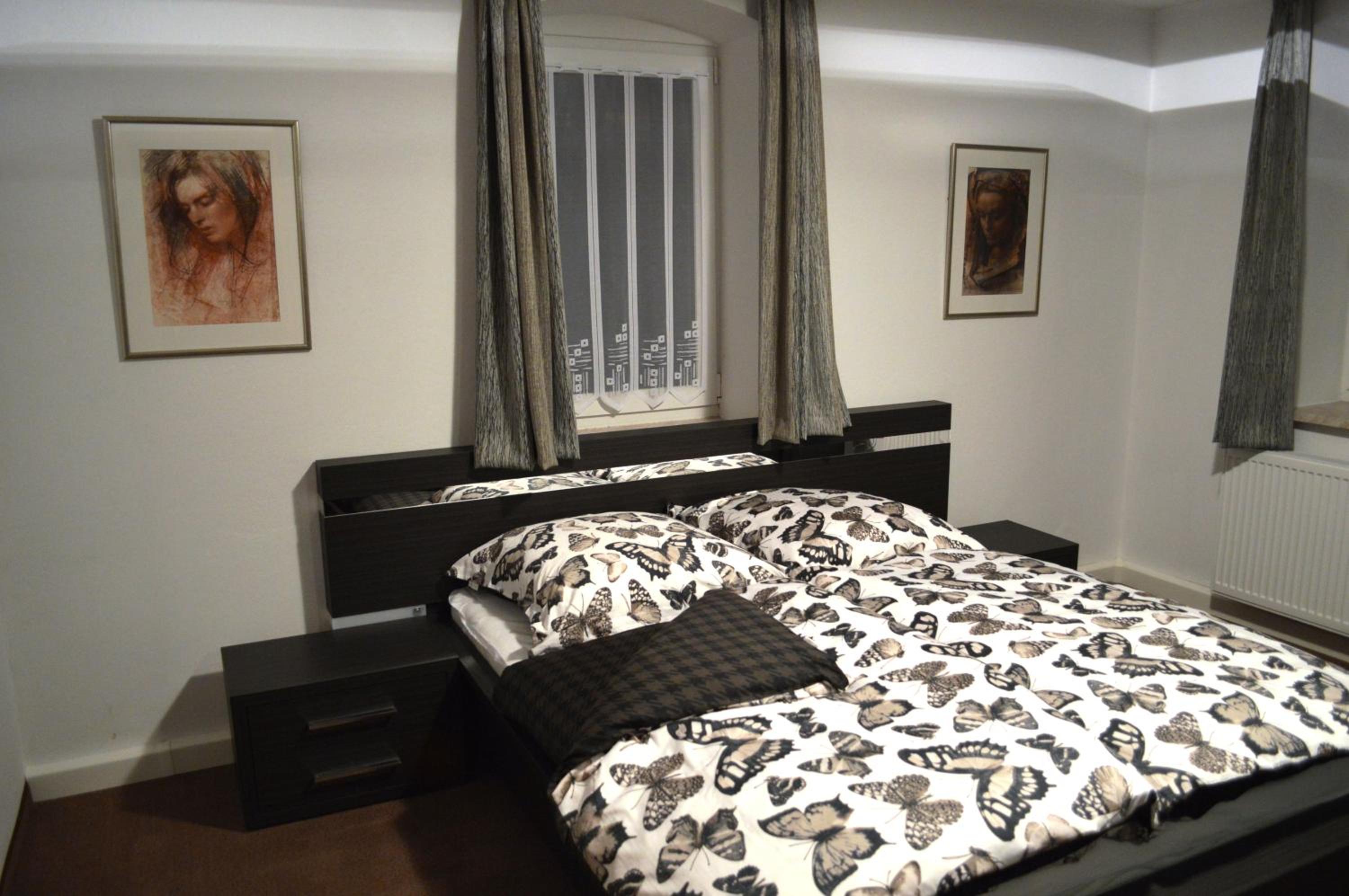 Apartment photo 2