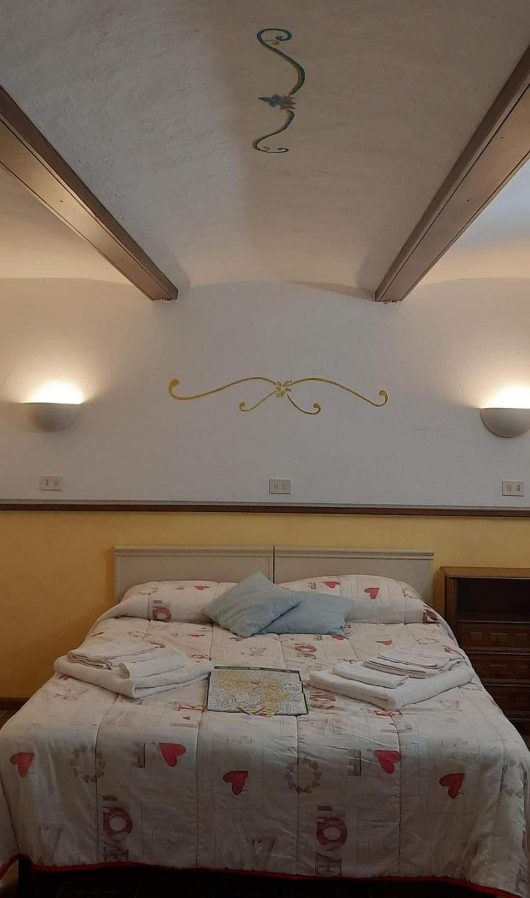 Deluxe Double Or Twin Room photo 1