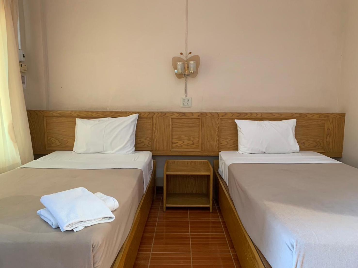 Standard Twin Room - Photo 1