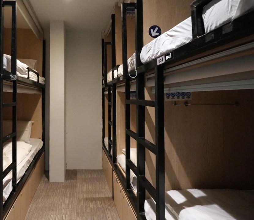 Bunk Bed In Mixed Dormitory Room photo 1