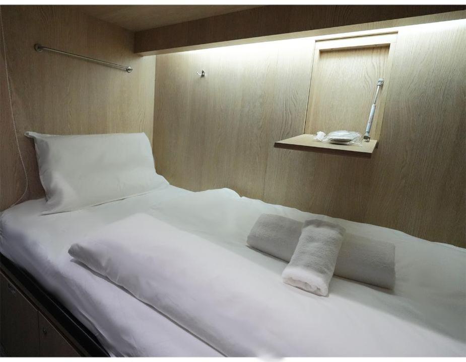 Bunk Bed In Mixed Dormitory Room photo 2