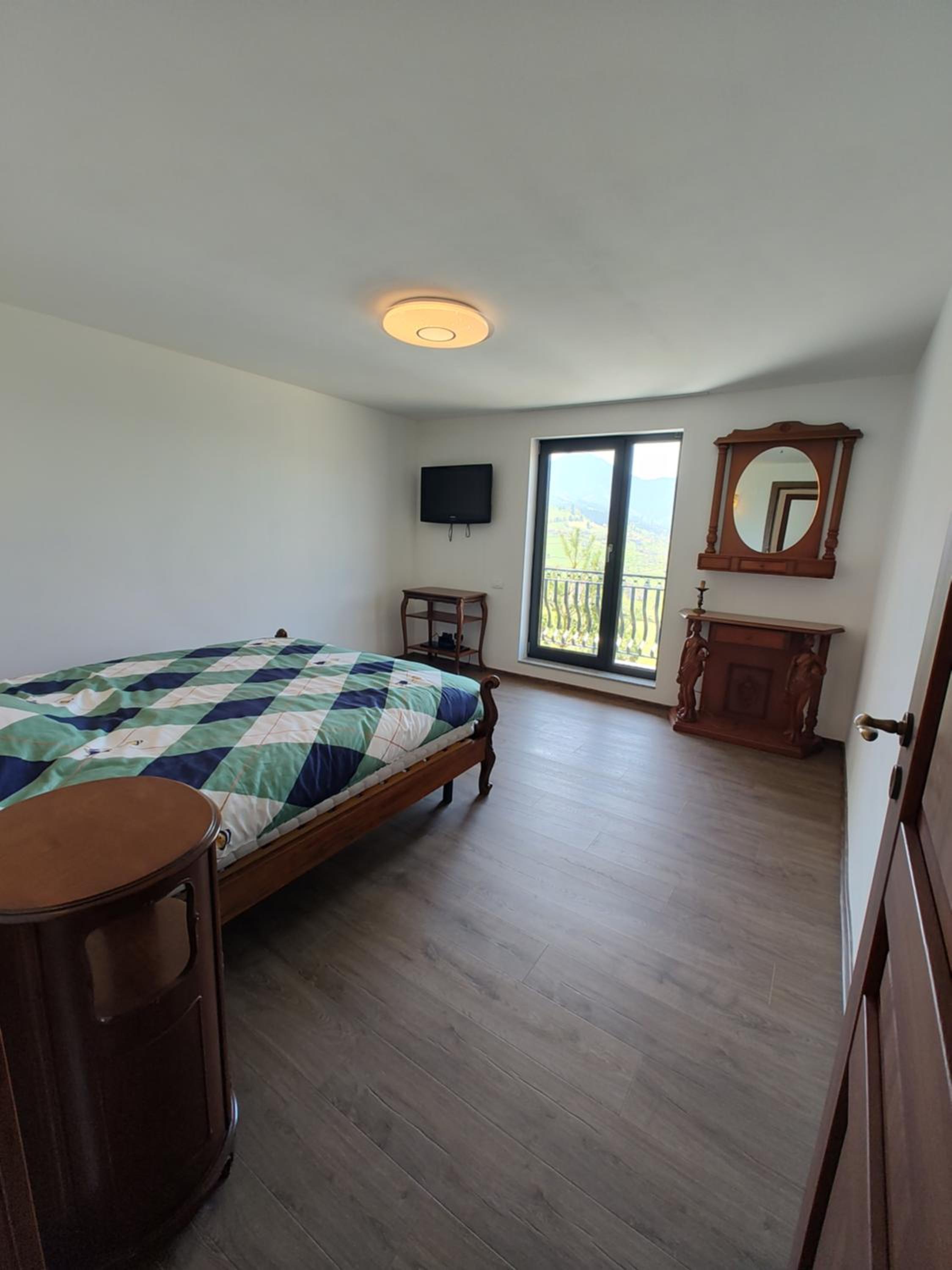Four-Bedroom House photo 3