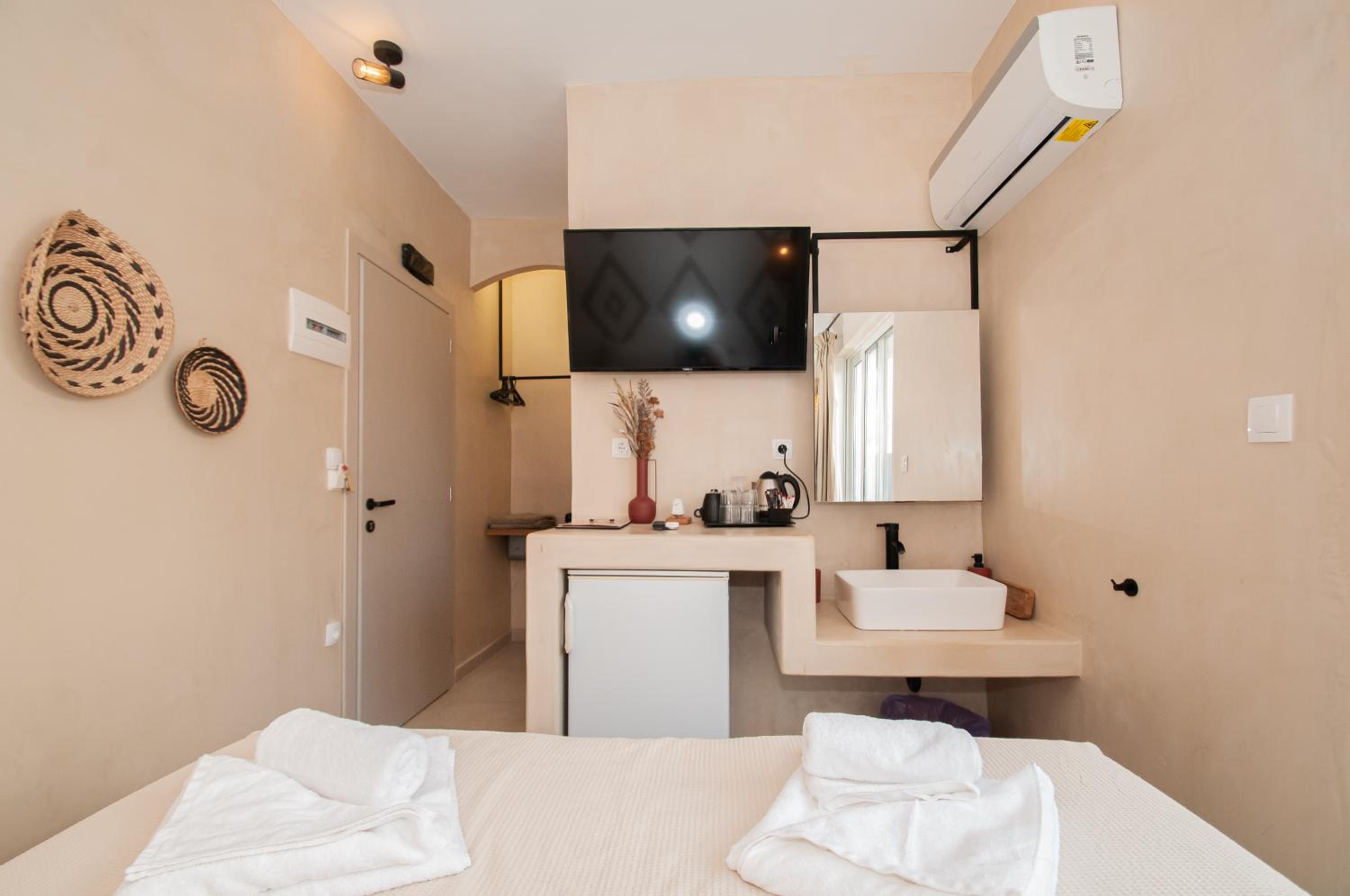 Deluxe Double Room with plunge pool photo 2