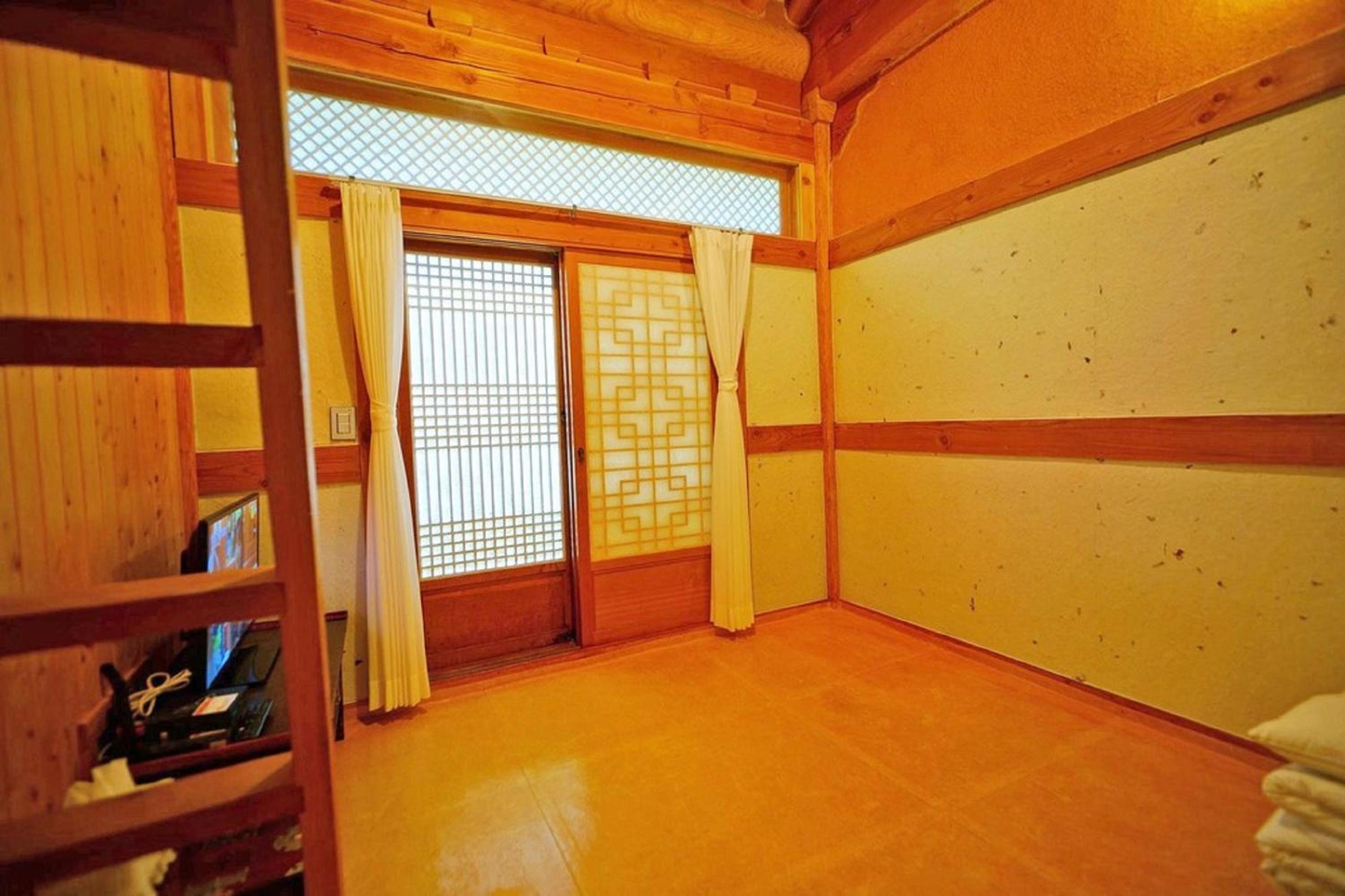 Studio photo 1