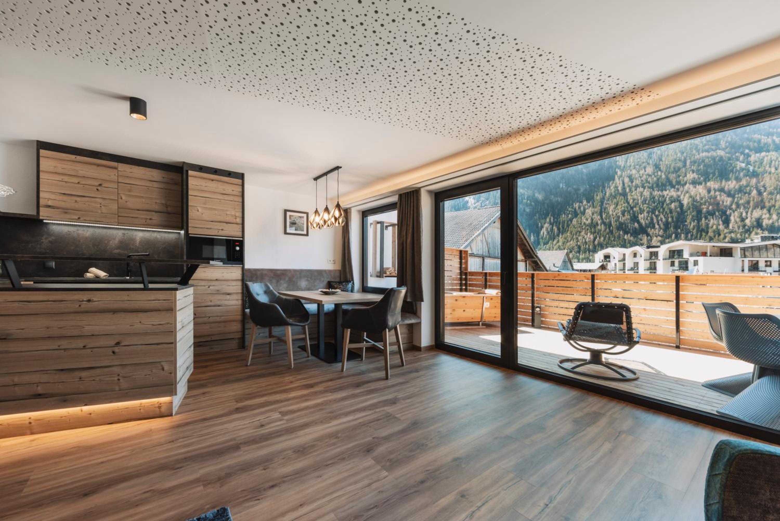 Apartment 4 with Balcony and FireWater Hot Tube photo 1