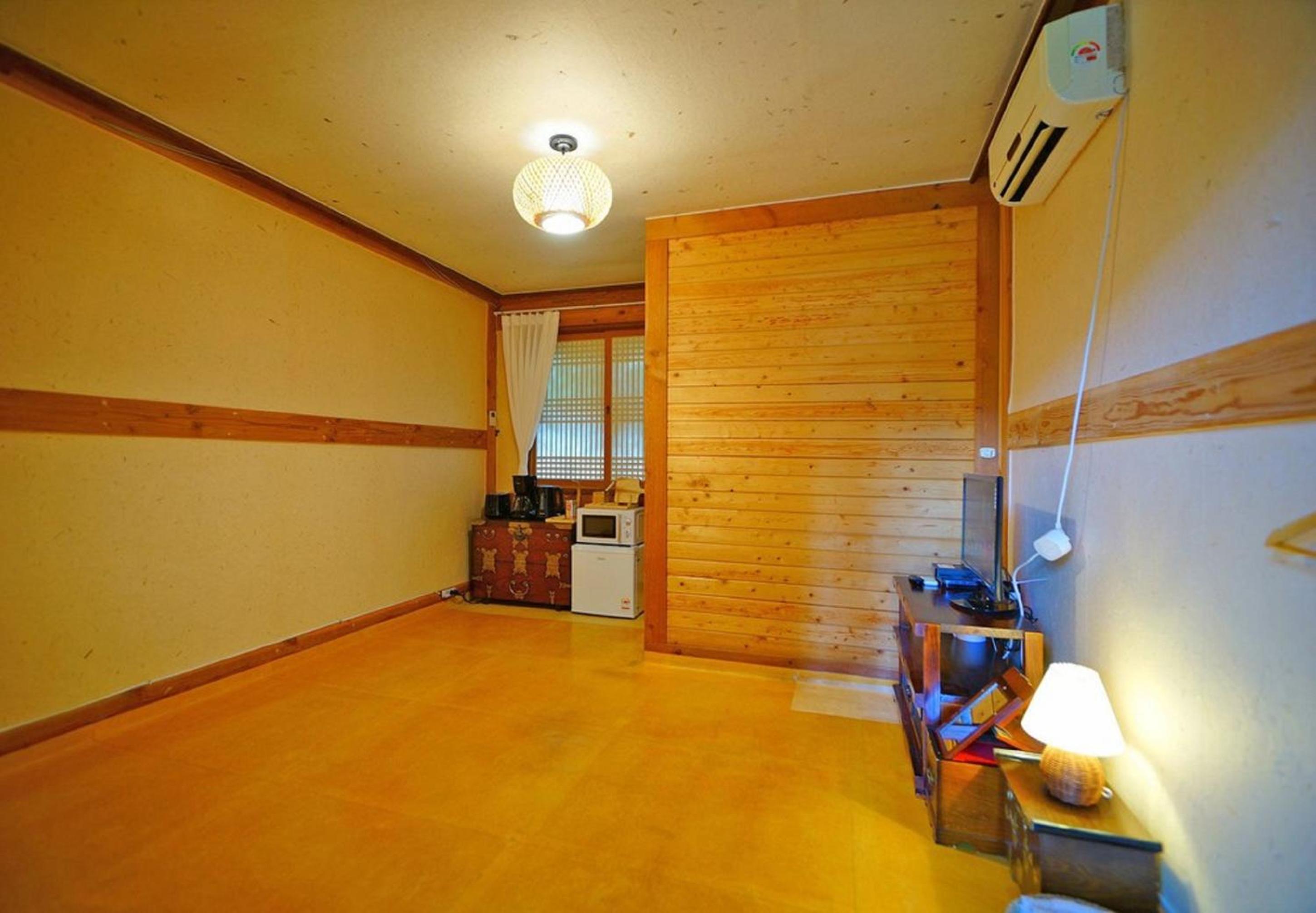 Studio photo 1