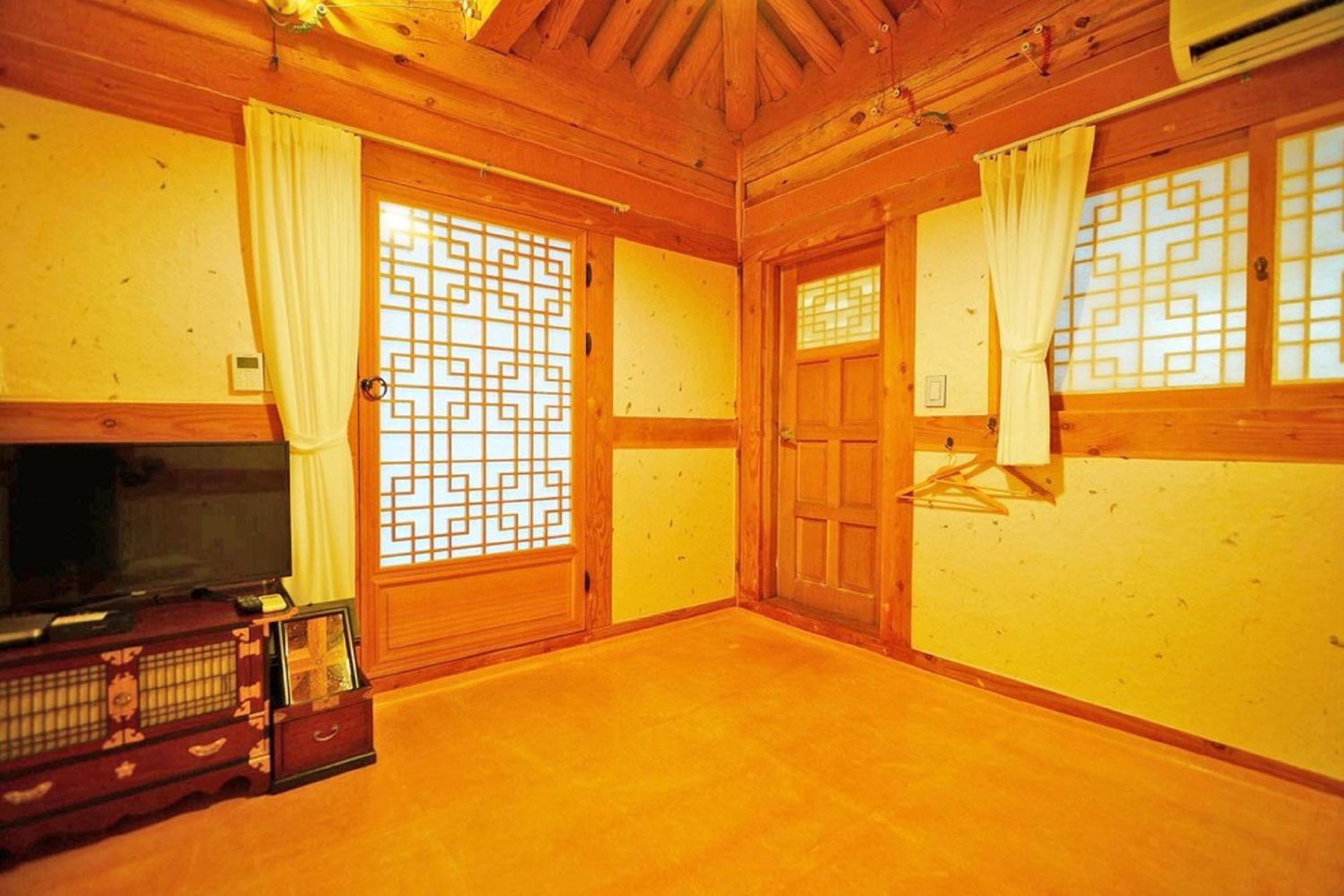 Studio photo 1