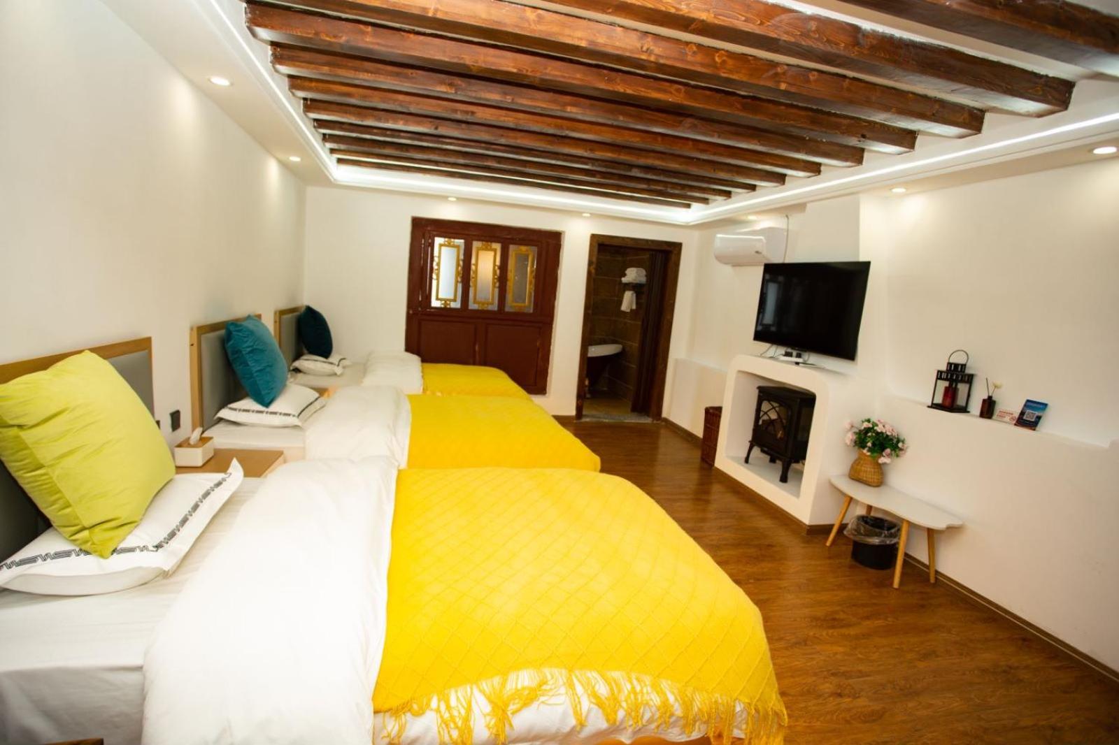 Deluxe Triple Room photo 2